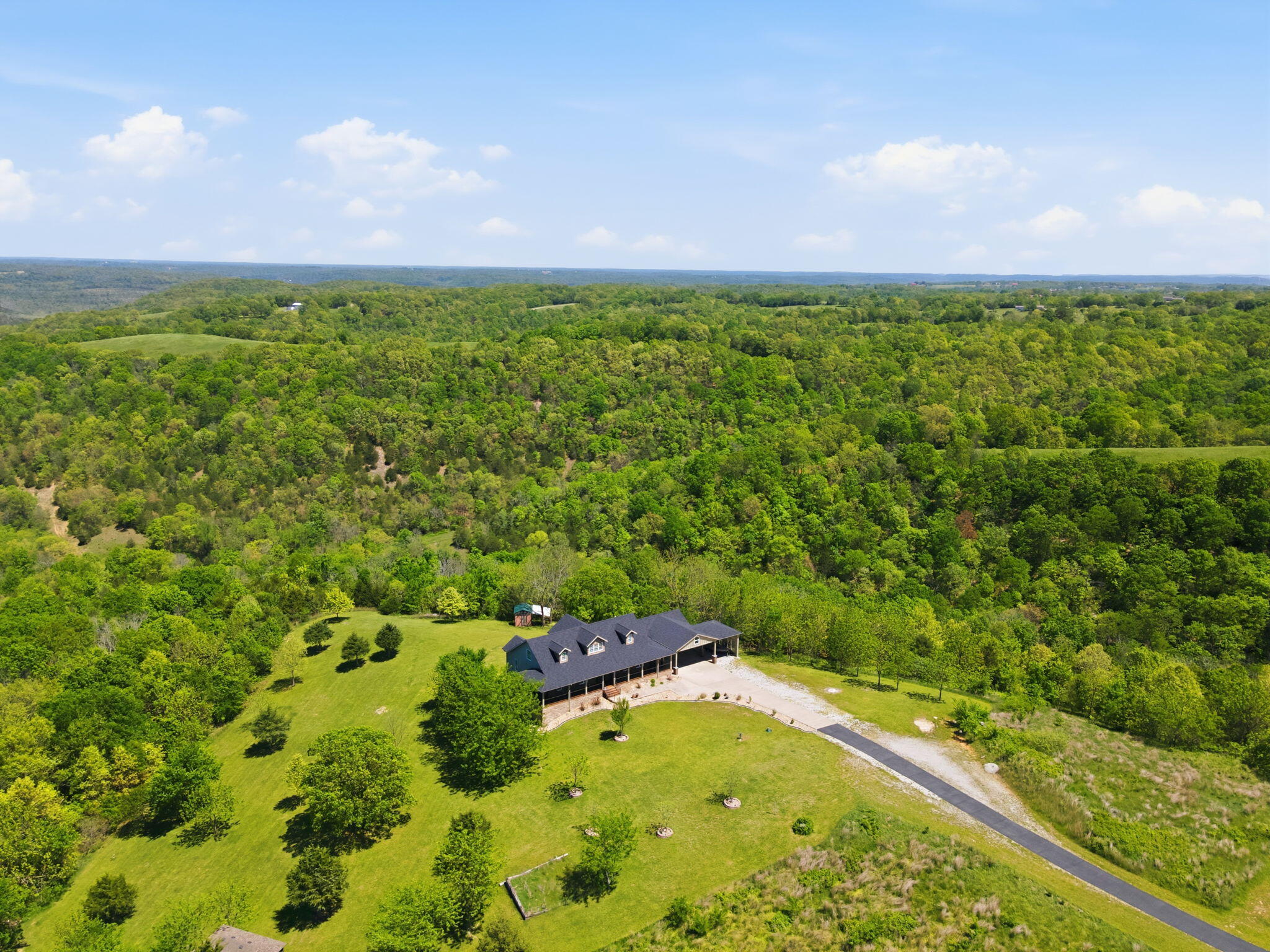 358 Spring View Place Property Photo 5