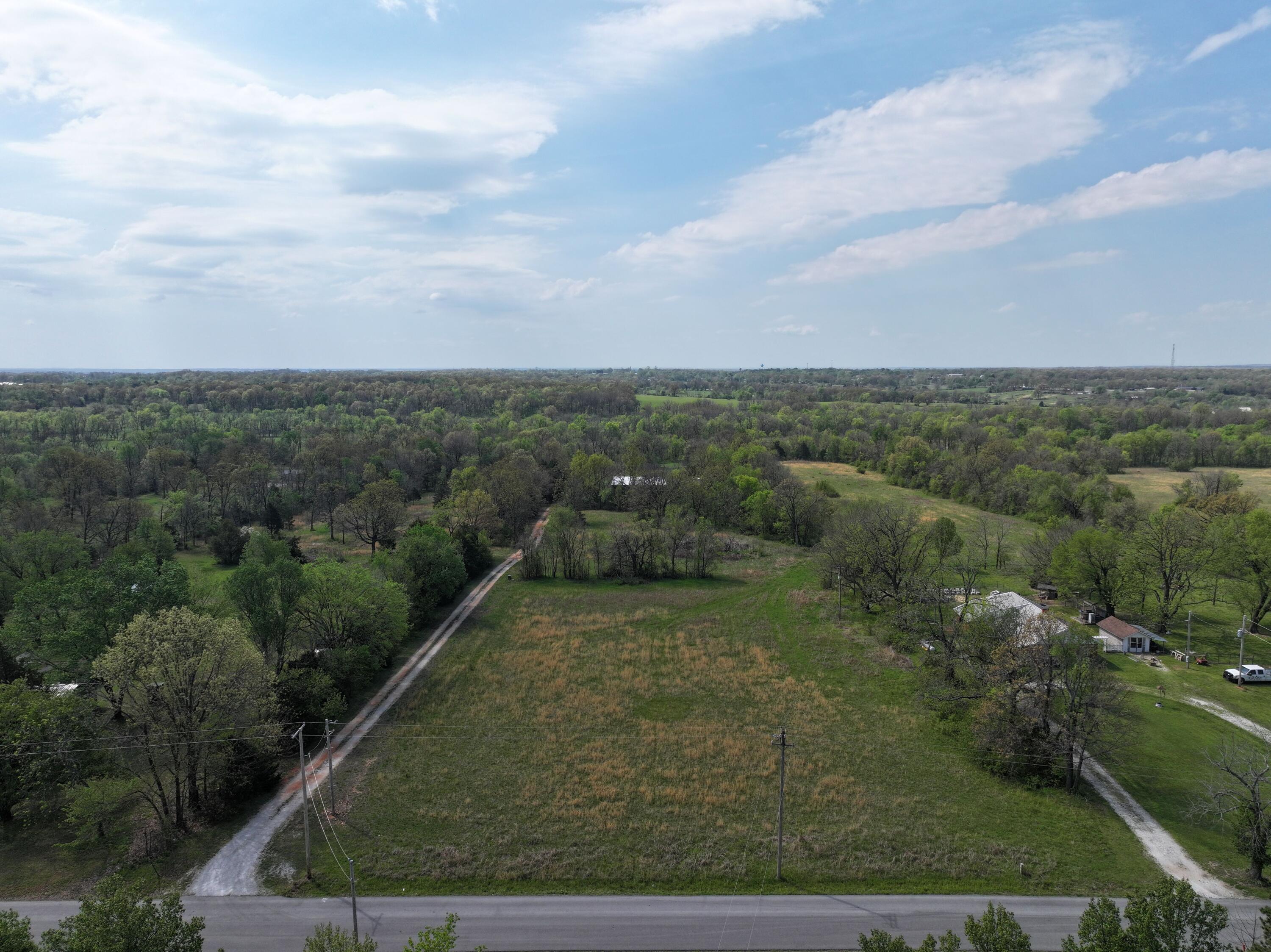 3.98 Spruce Drive Property Photo 2