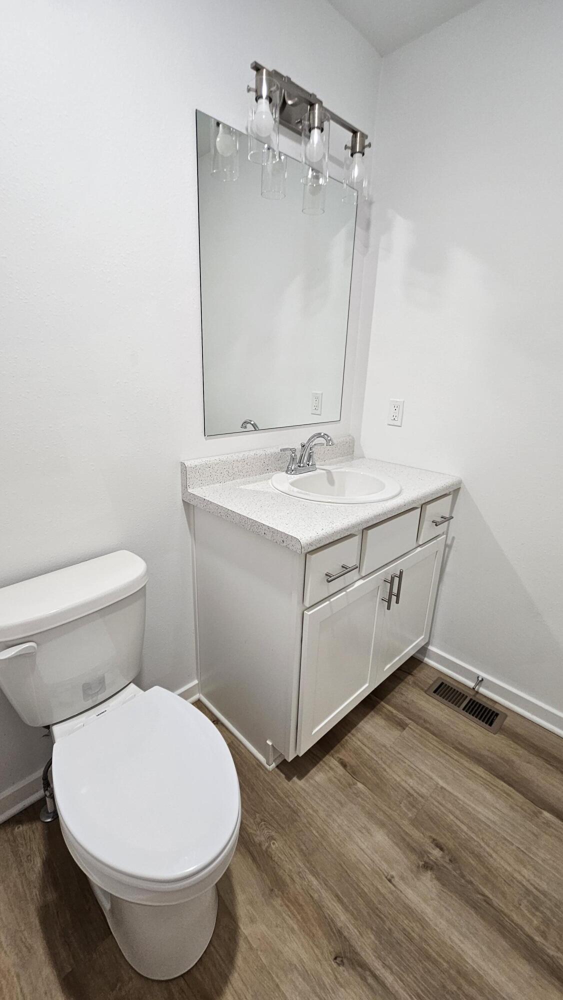 569 South Abigail Avenue Property Photo 36