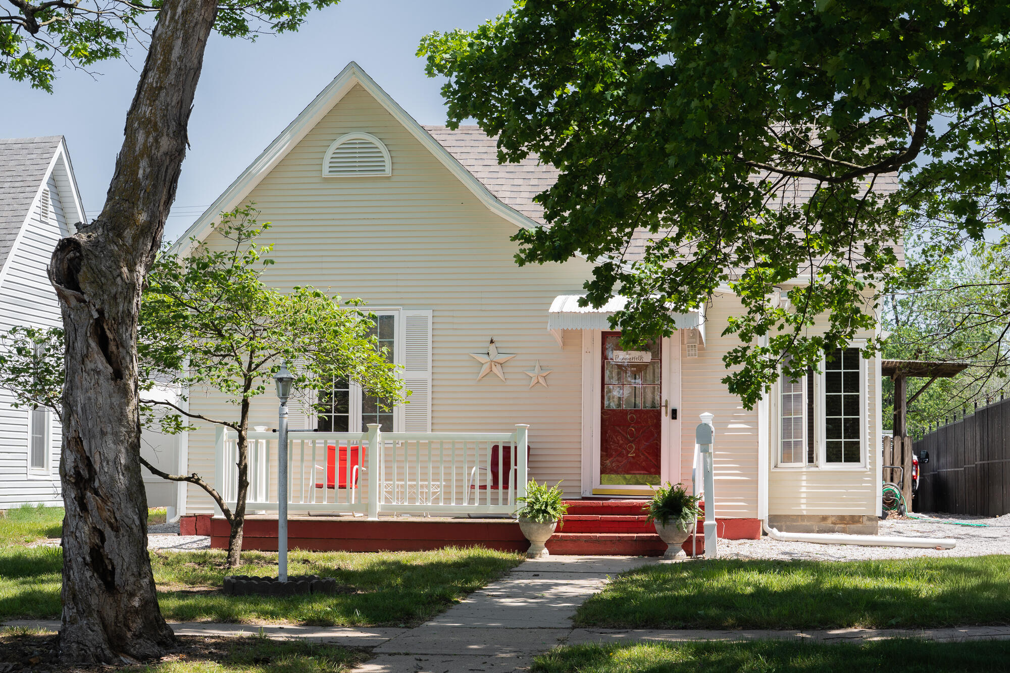 602 North Walnut Street Property Photo 1