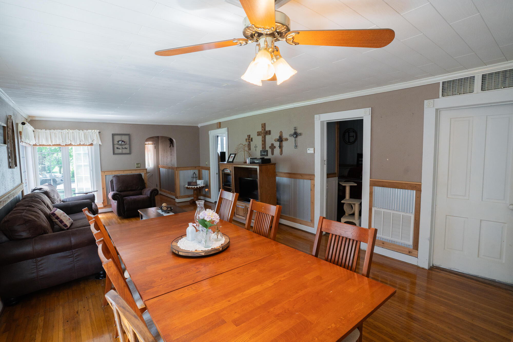 602 North Walnut Street Property Photo 8