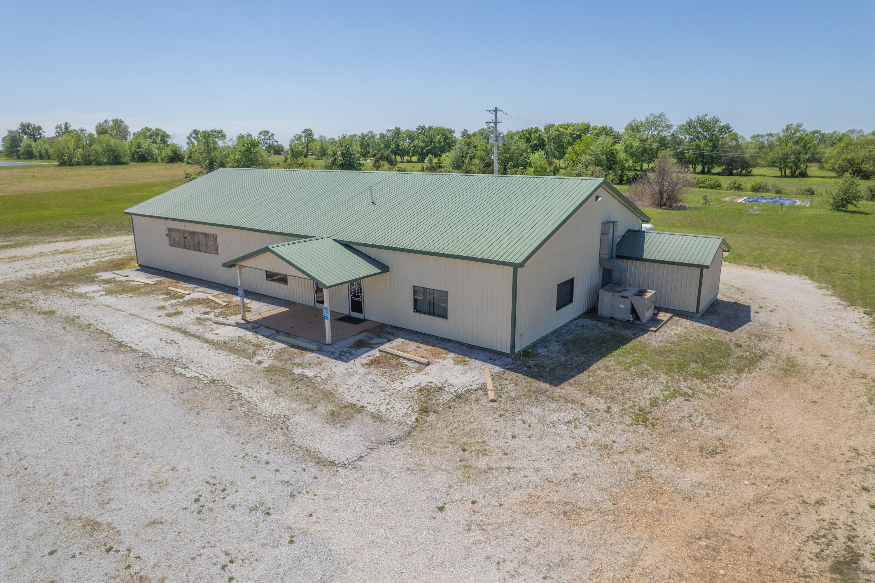 1630 Highway 59 Property Photo 2