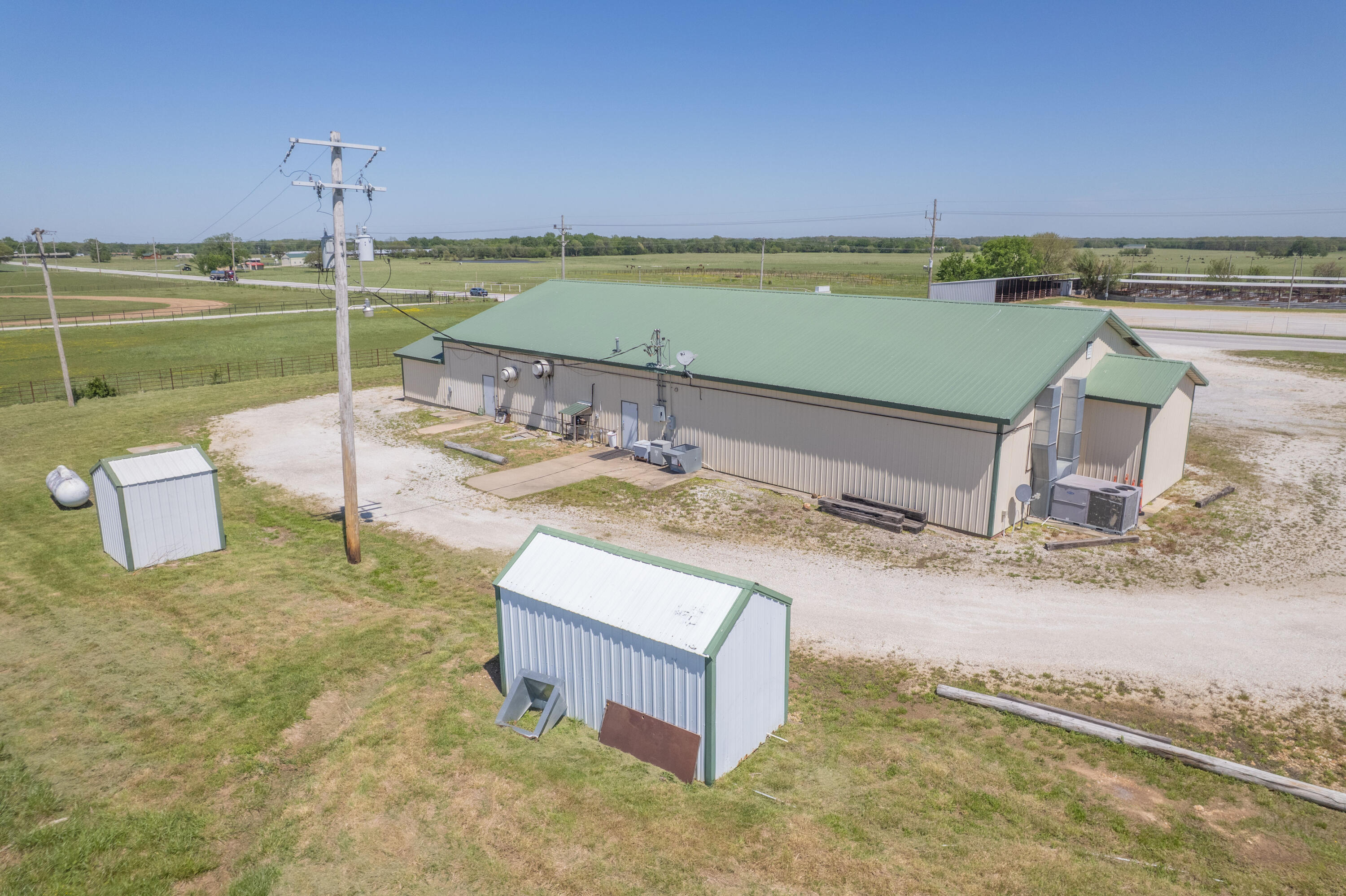 1630 Highway 59 Property Photo 6