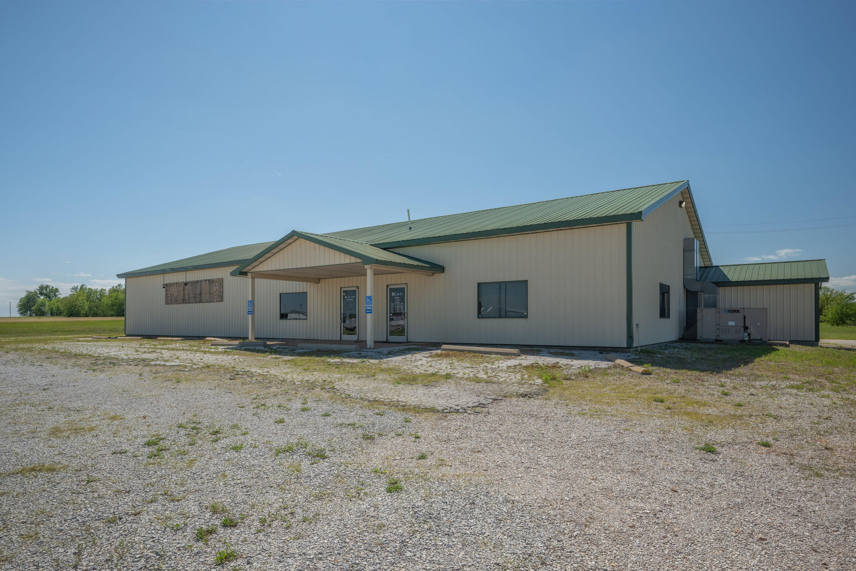 1630 Highway 59 Property Photo 9