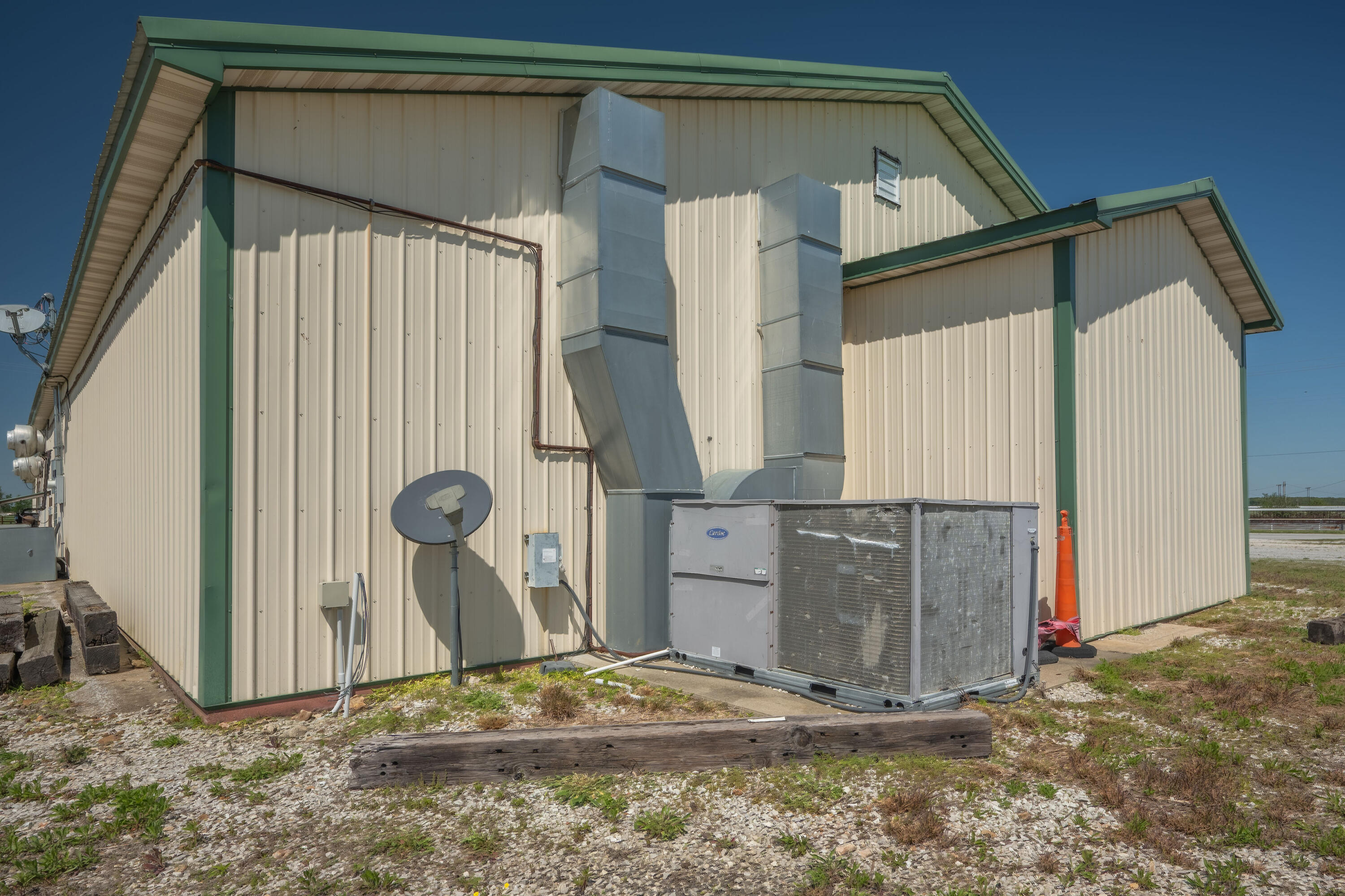 1630 Highway 59 Property Photo 43