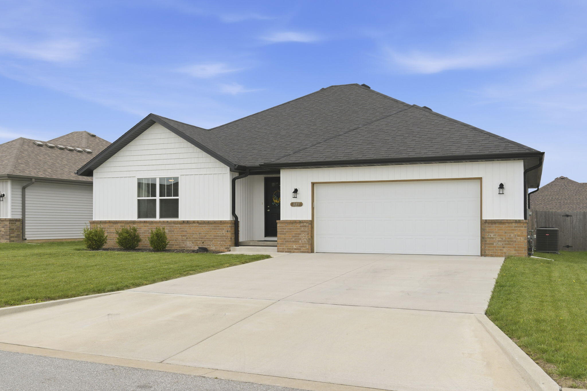 883 South Parkside Circle Property Photo 2