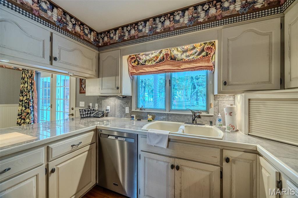 21355 Ember Road Property Photo 18