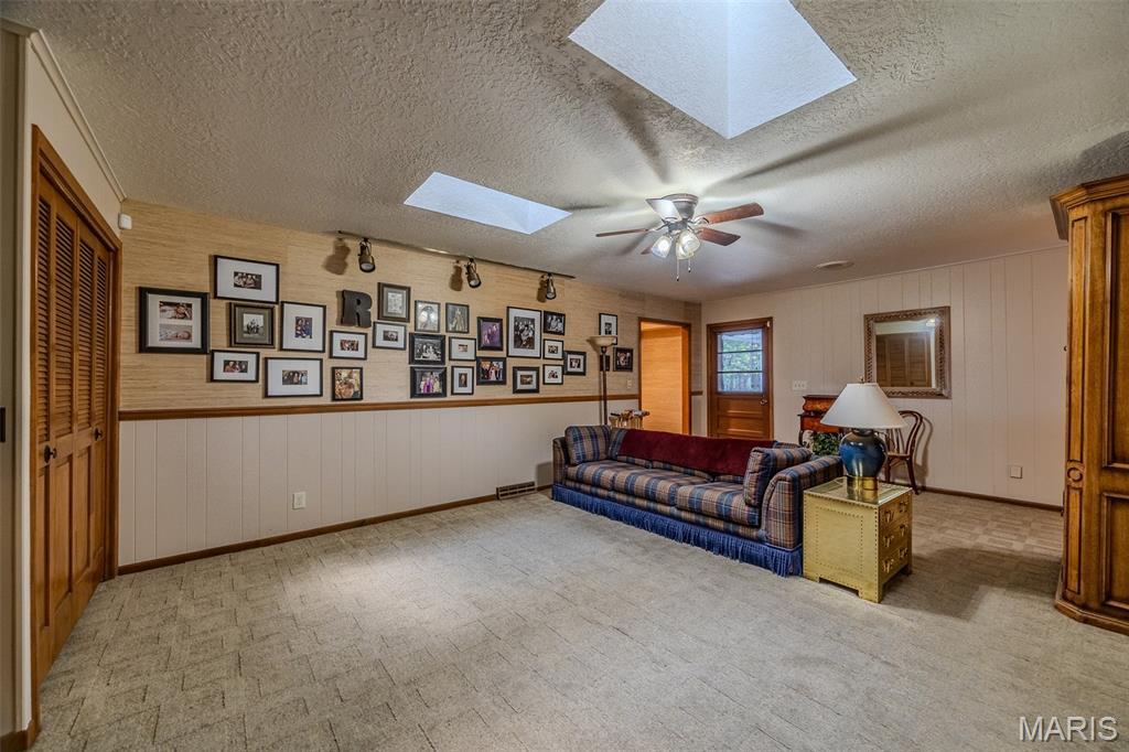 21355 Ember Road Property Photo 25