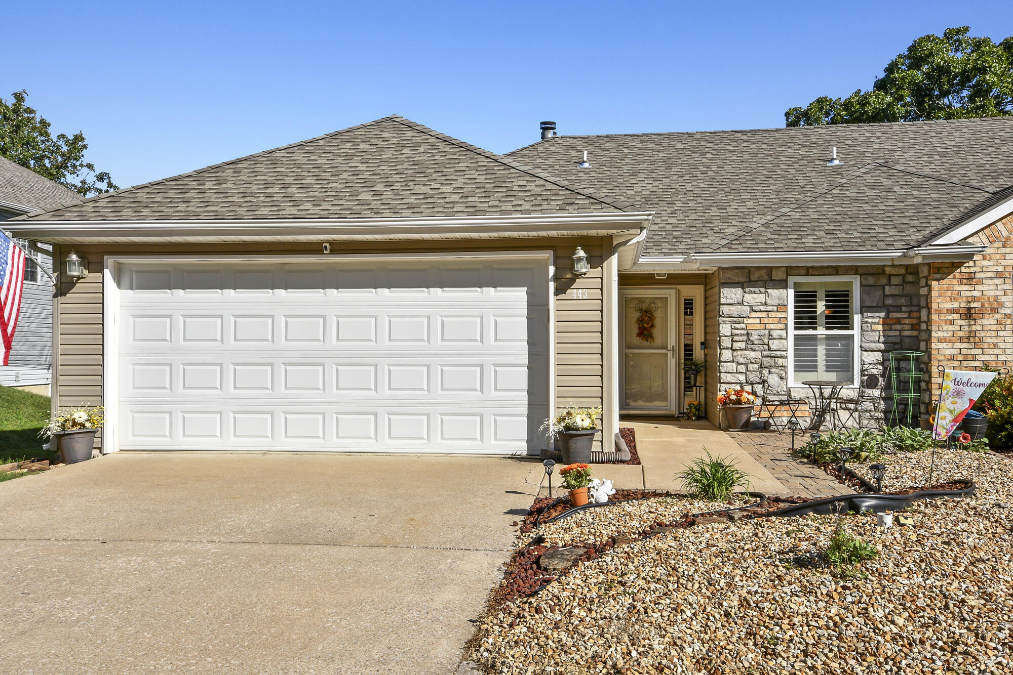 443 Avondale Drive Property Photo 3