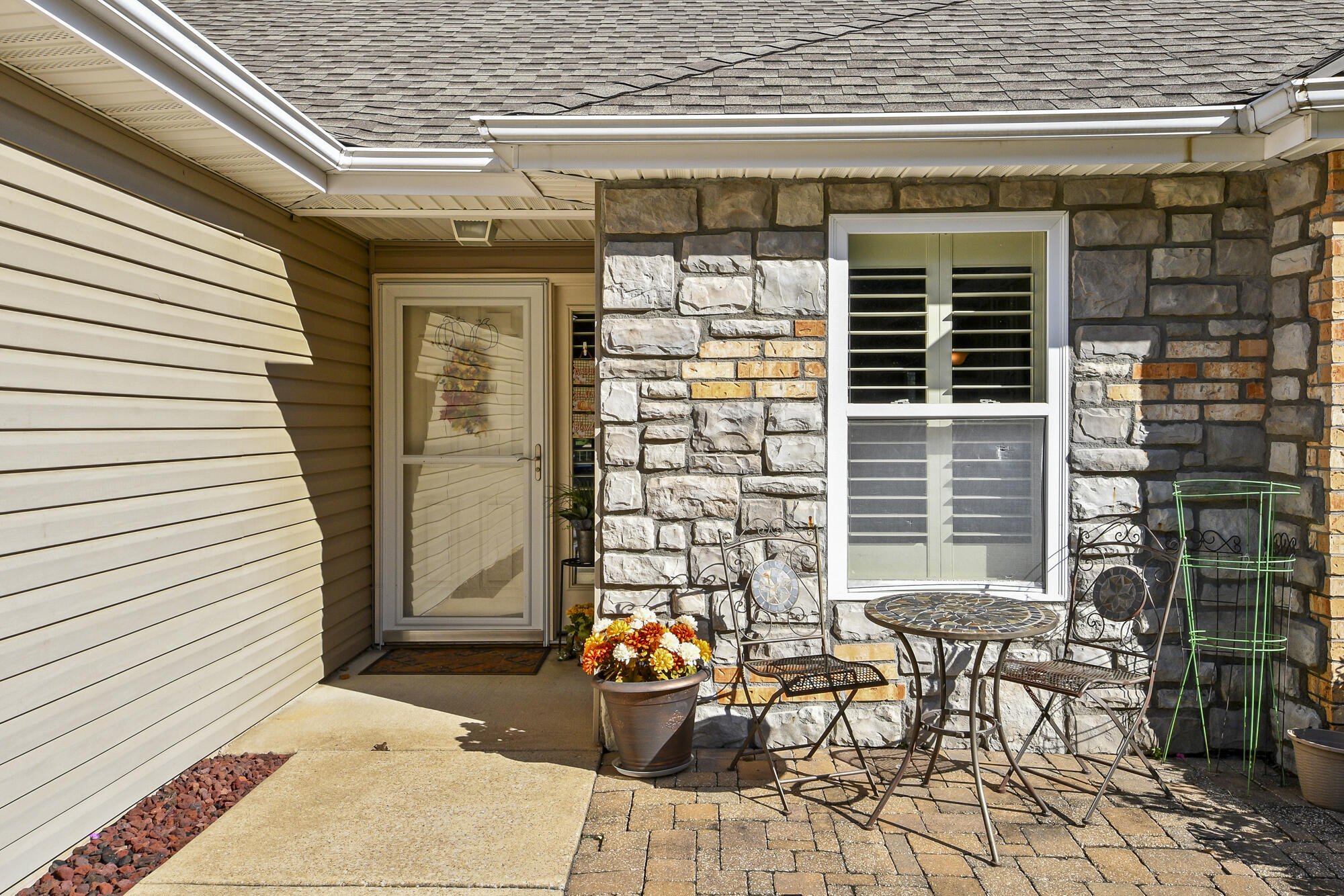 443 Avondale Drive Property Photo 4