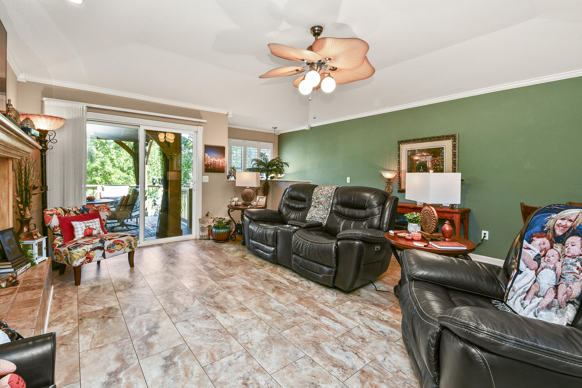 443 Avondale Drive Property Photo 6