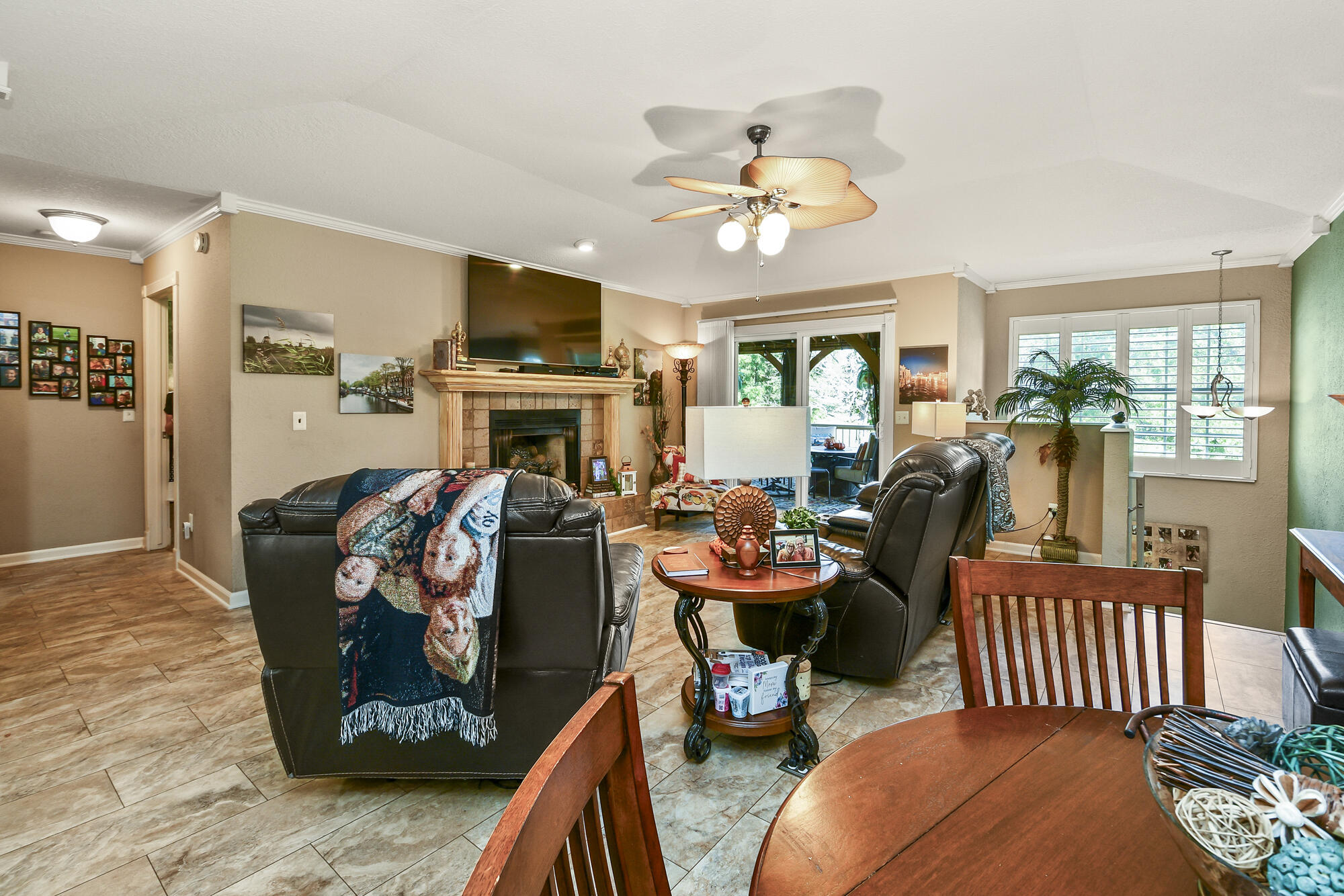 443 Avondale Drive Property Photo 8