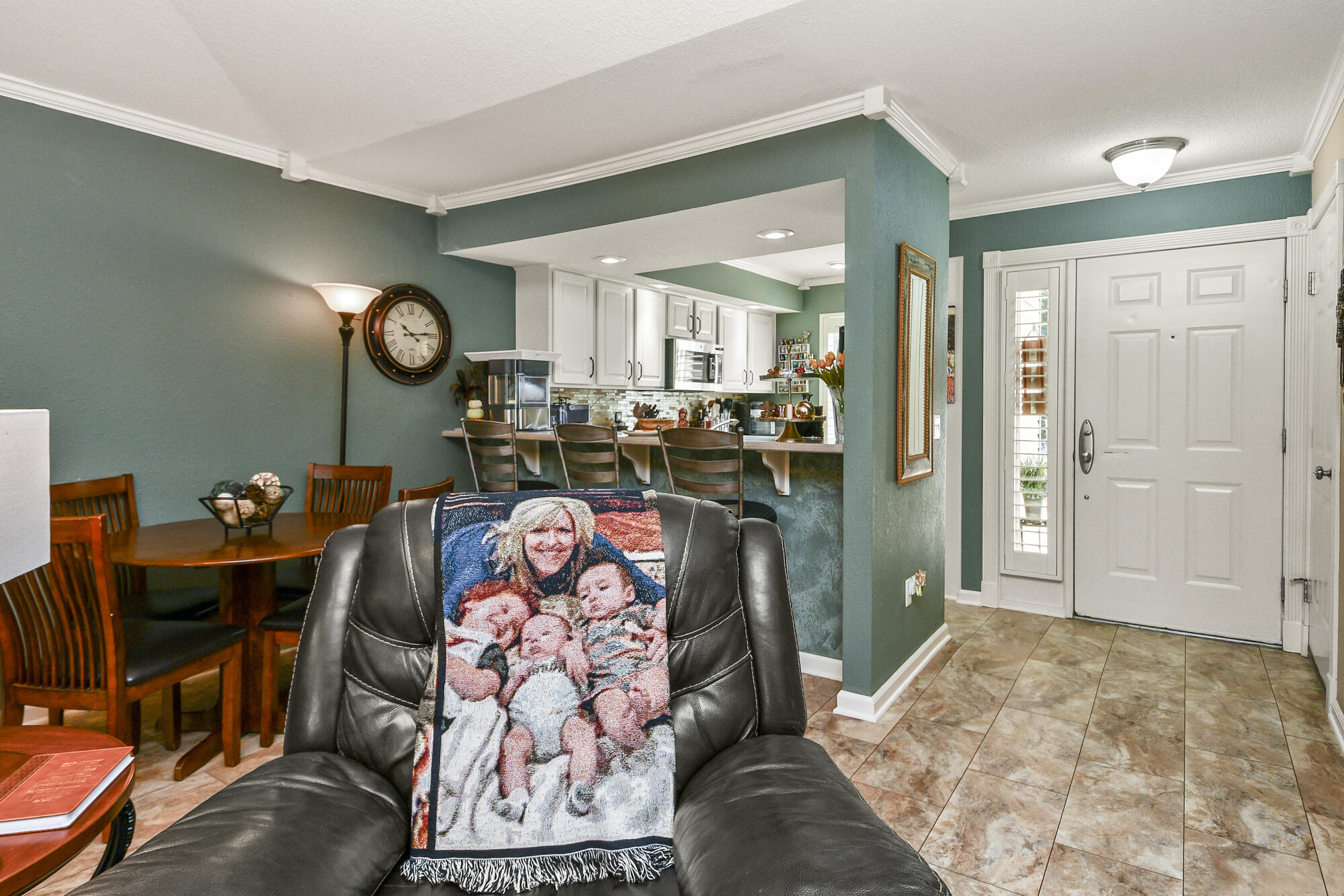 443 Avondale Drive Property Photo 10