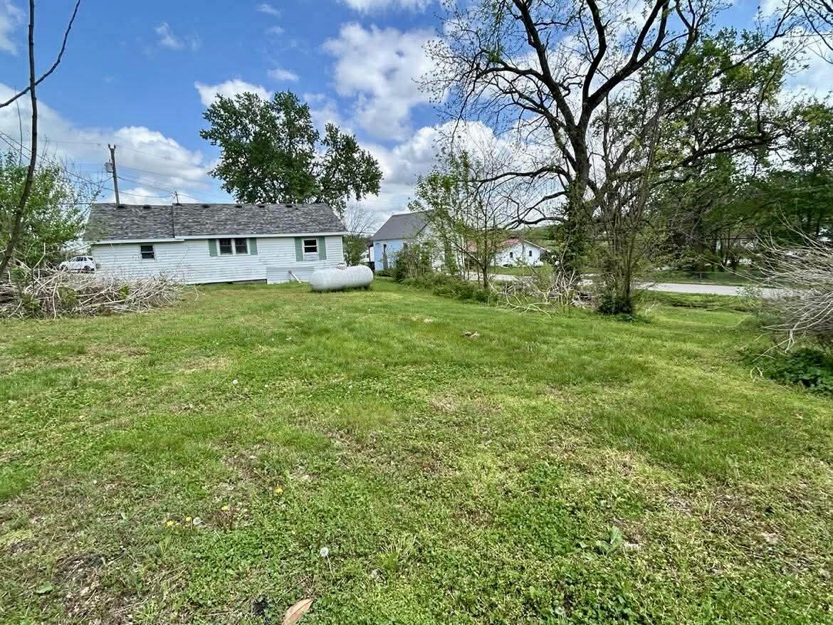 251 South Archer Avenue Property Photo 4