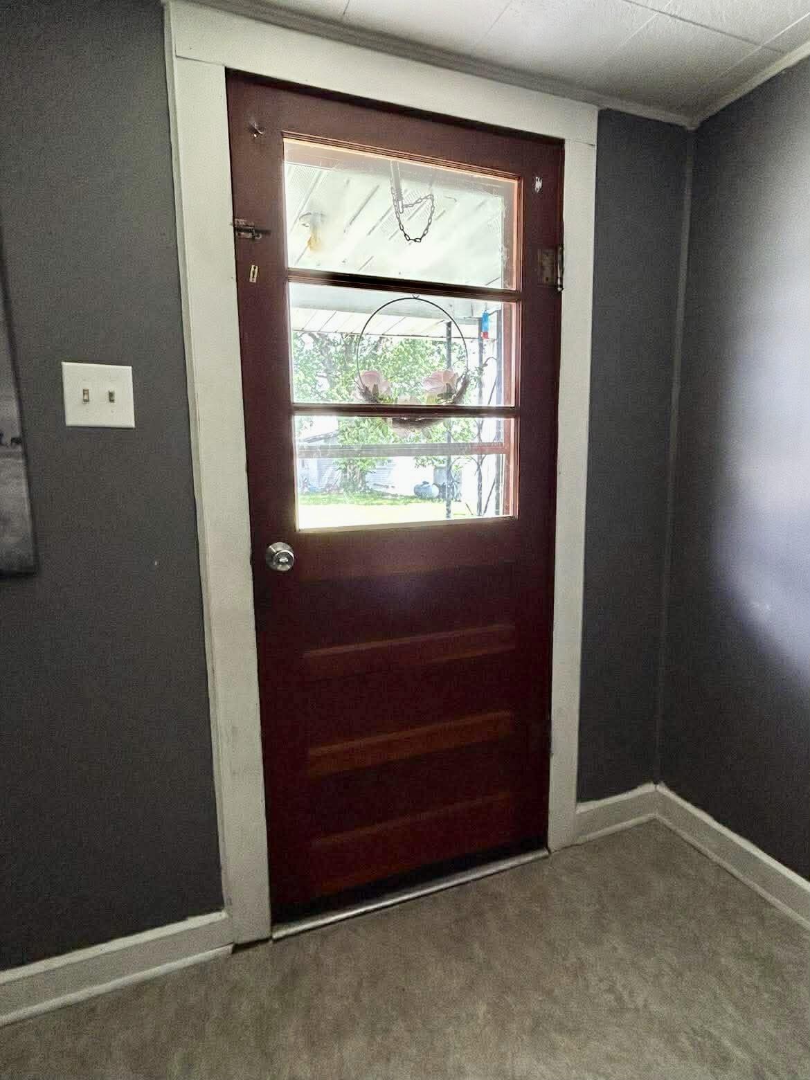 251 South Archer Avenue Property Photo 5