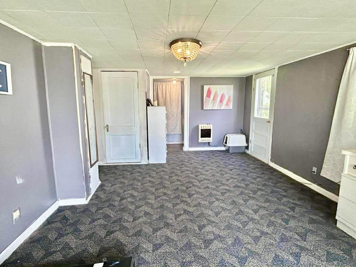 251 South Archer Avenue Property Photo 6