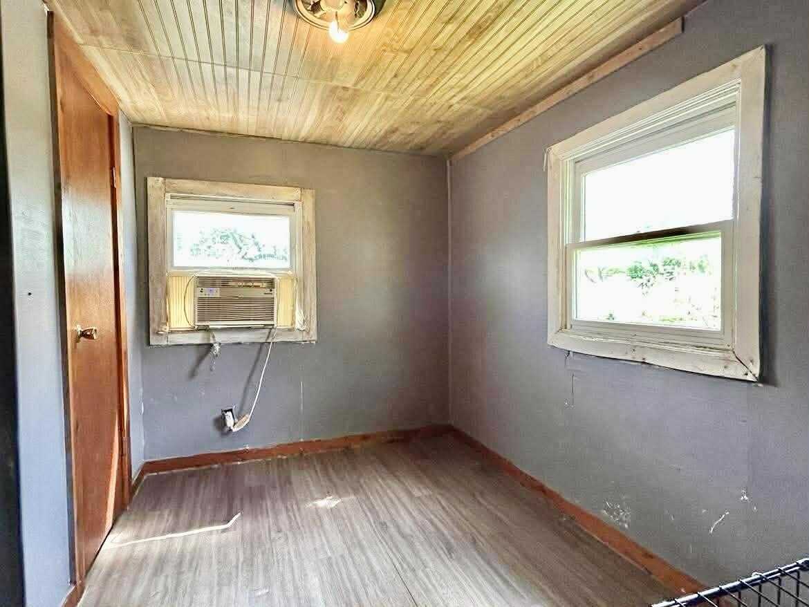 251 South Archer Avenue Property Photo 14