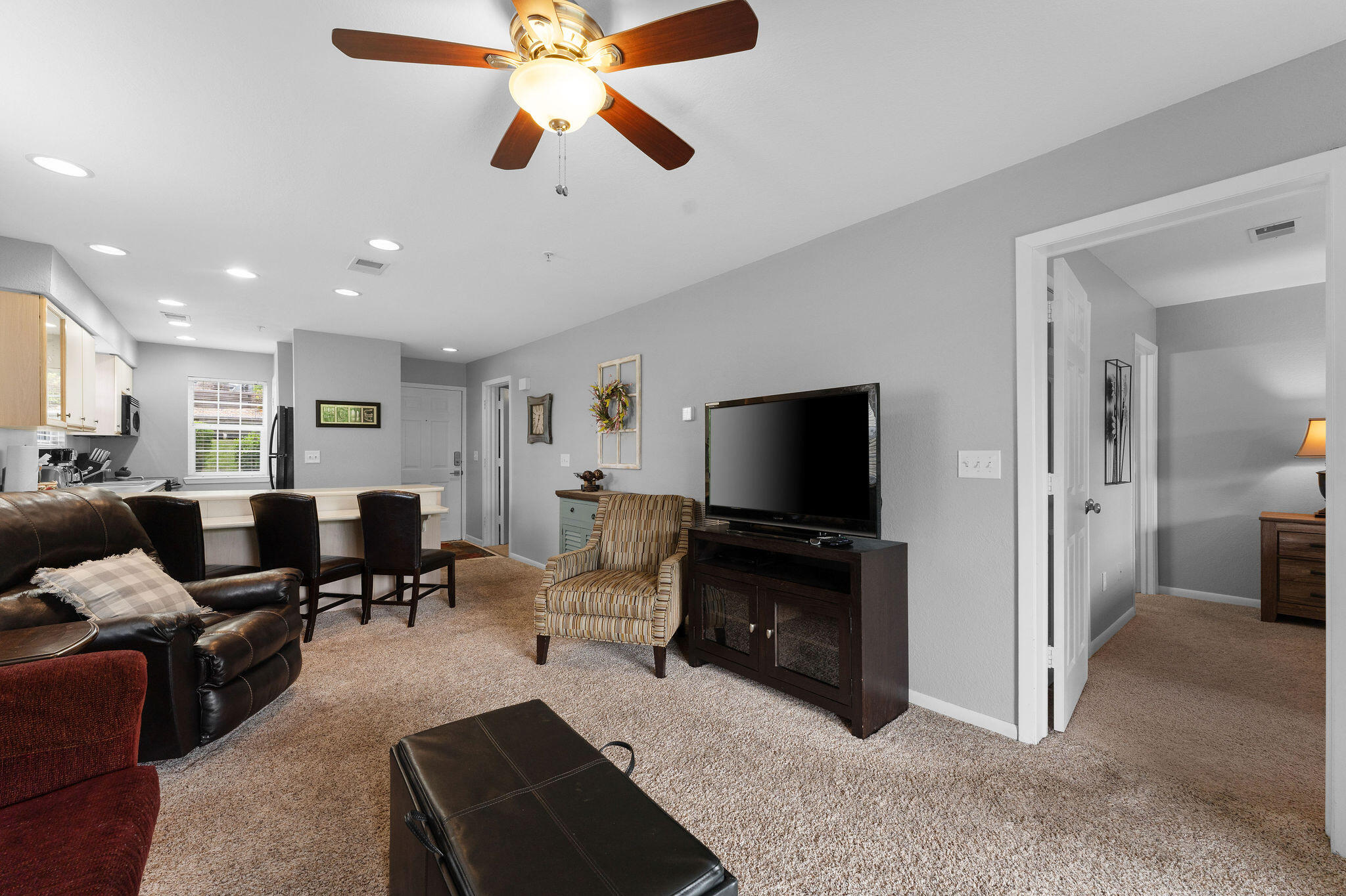 505 Valley View A-102 Property Photo 11