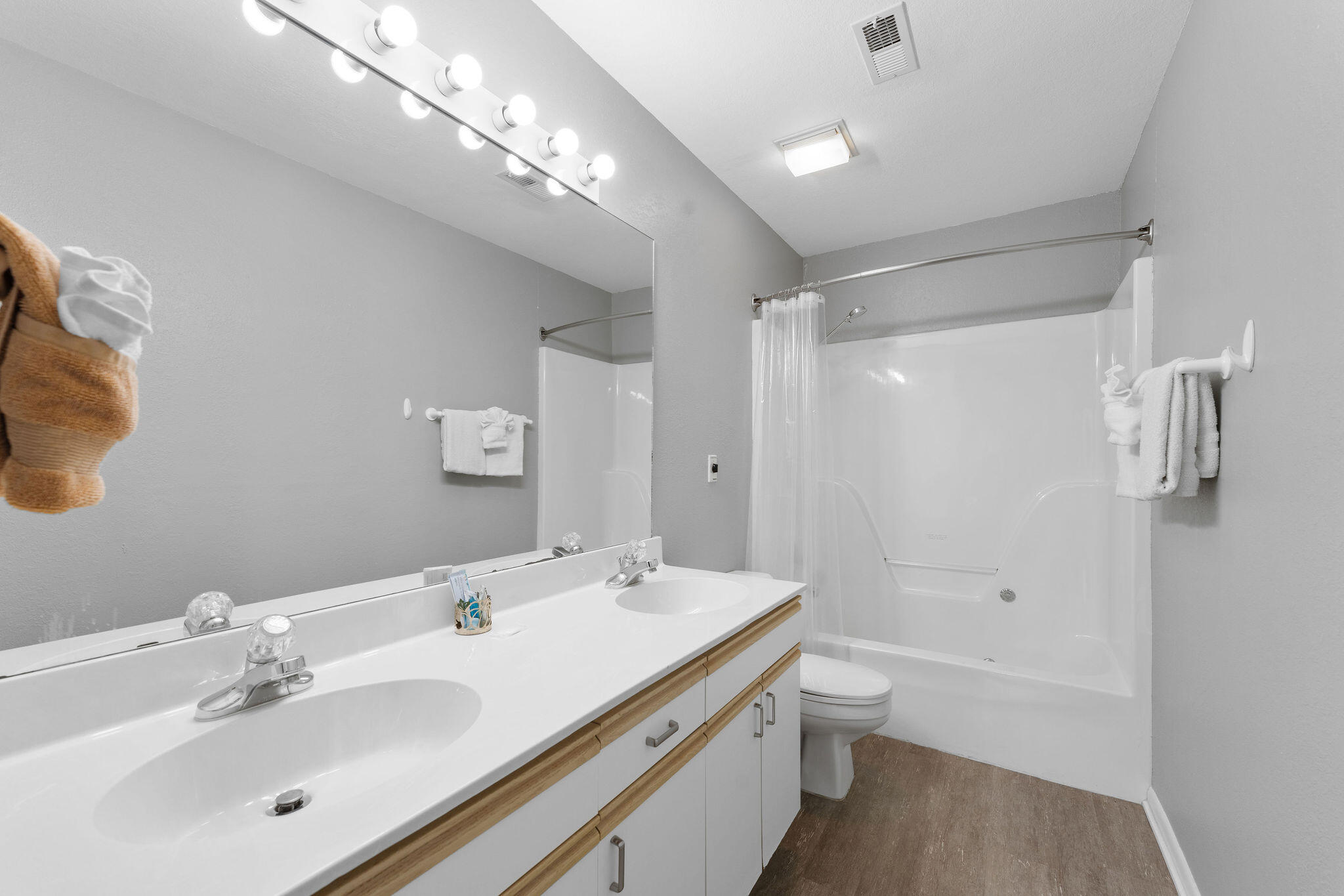505 Valley View A-102 Property Photo 16