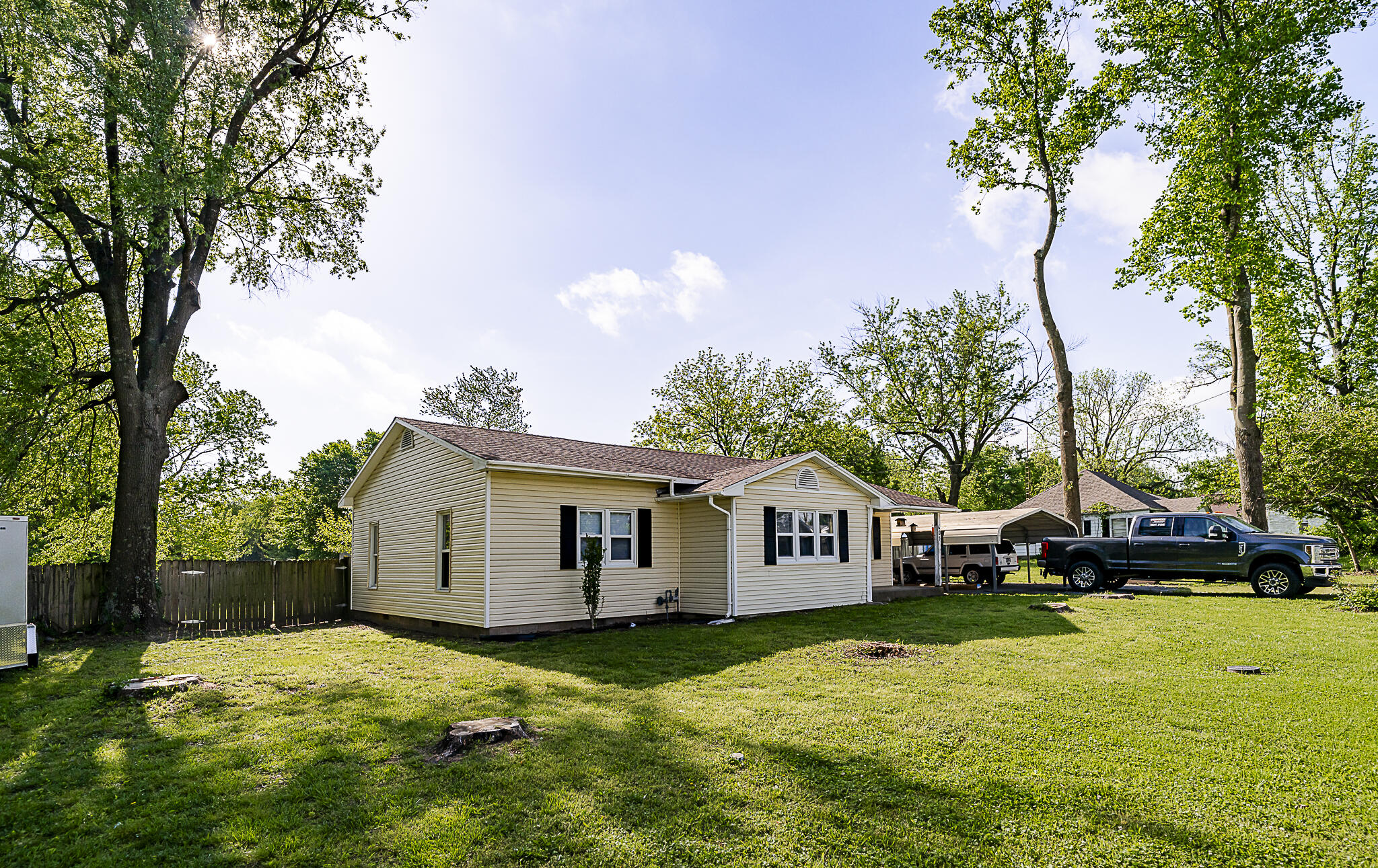 605 4th Street Property Photo 3