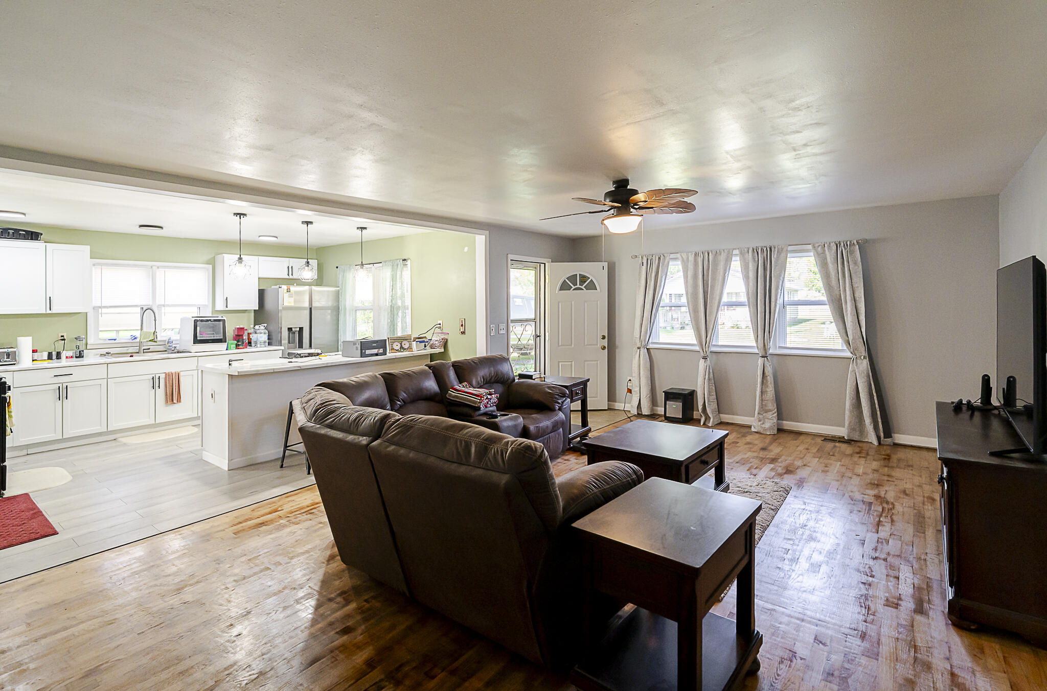605 4th Street Property Photo 8