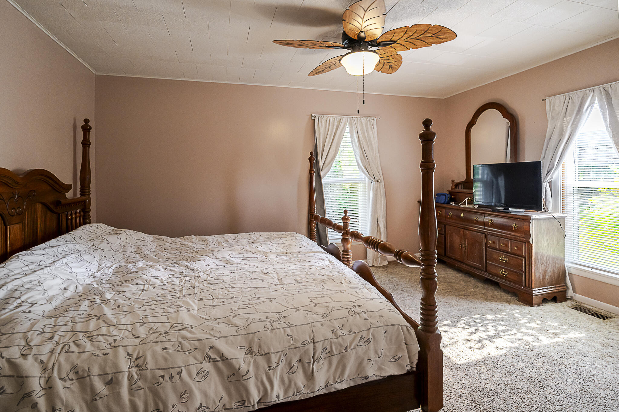 605 4th Street Property Photo 10