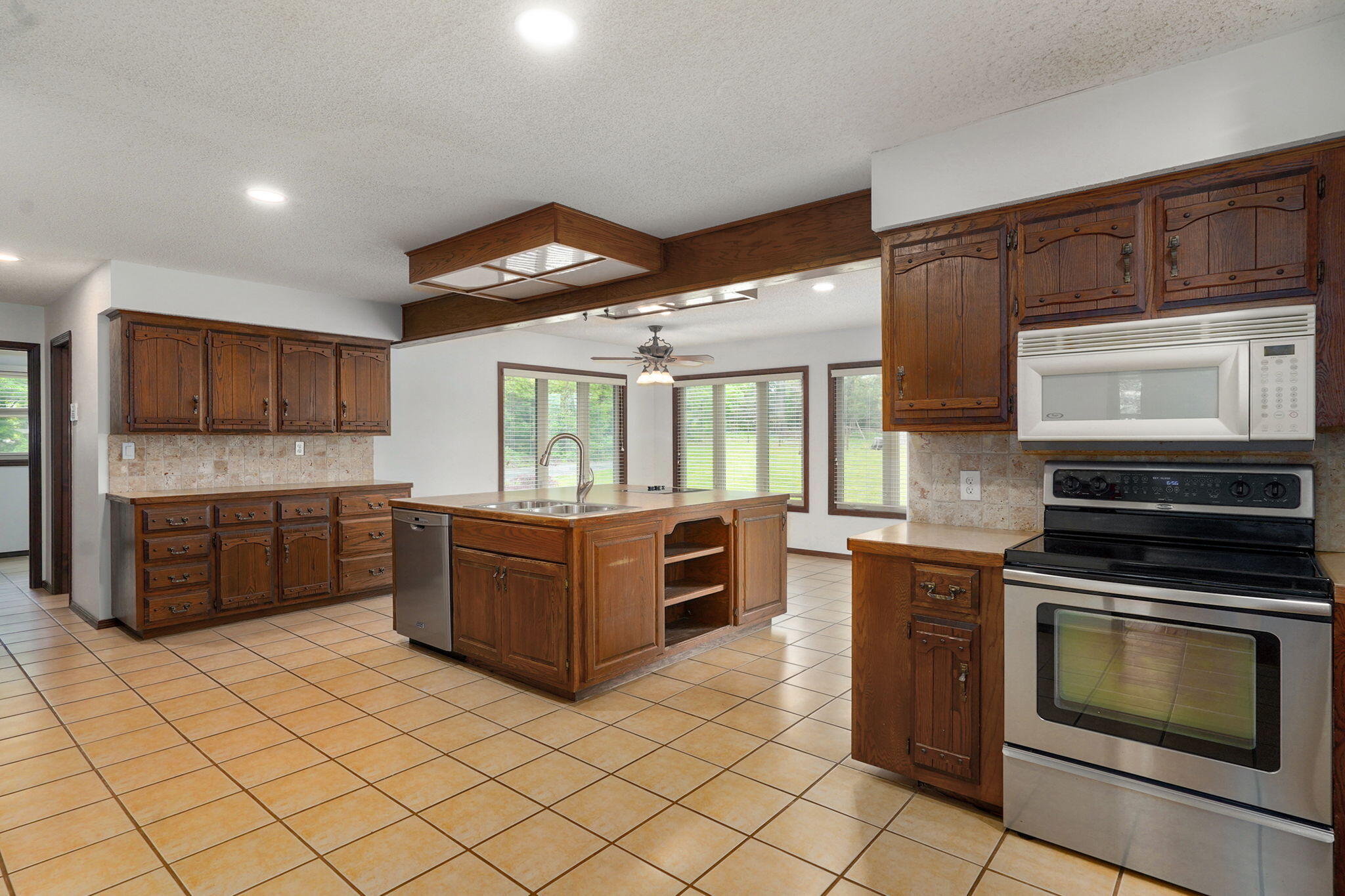 4789 South Farm Road 193 Property Photo 19