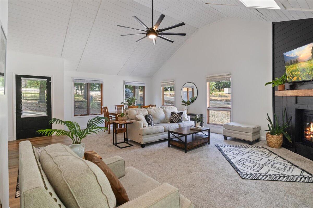1125 Anemone Road Property Photo 5