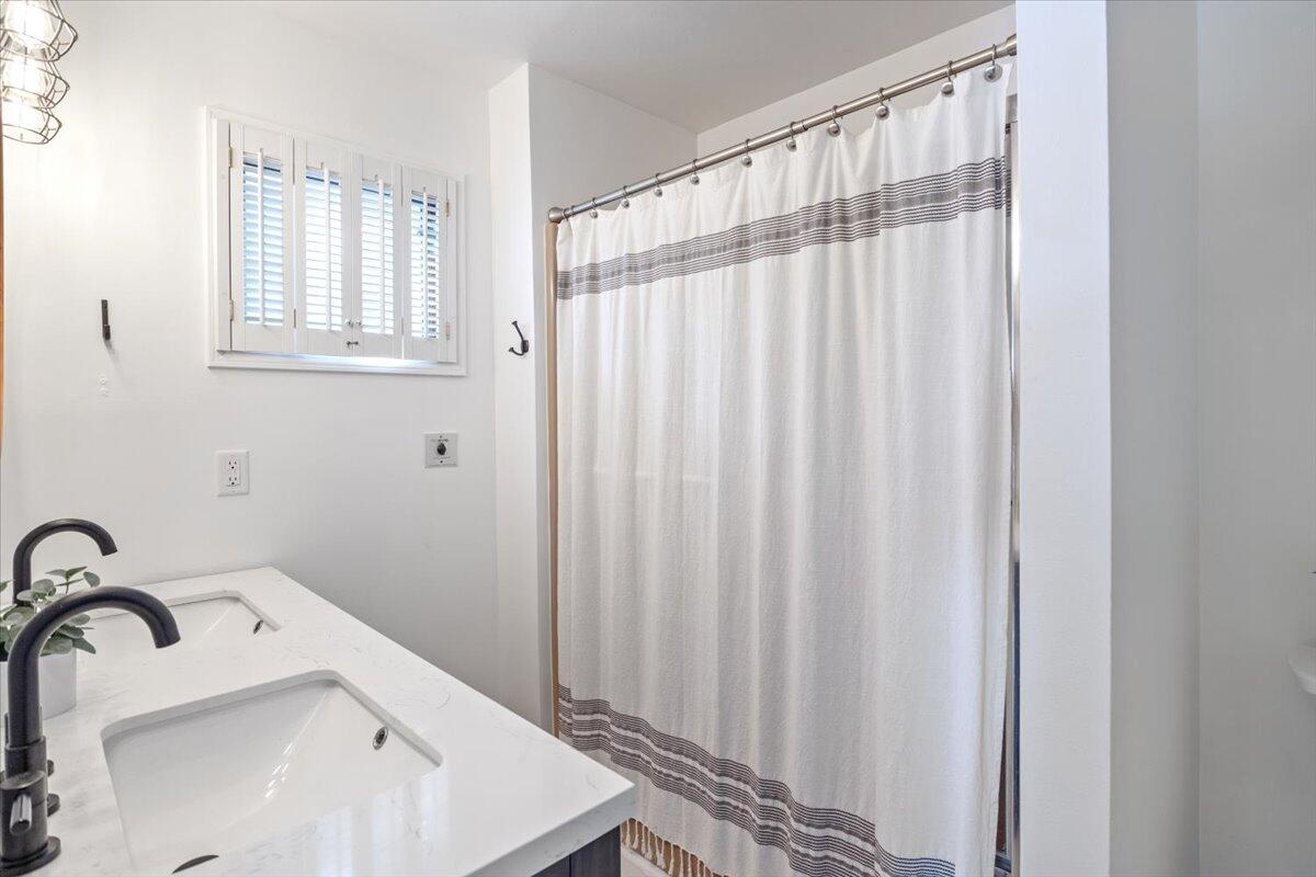 1125 Anemone Road Property Photo 17