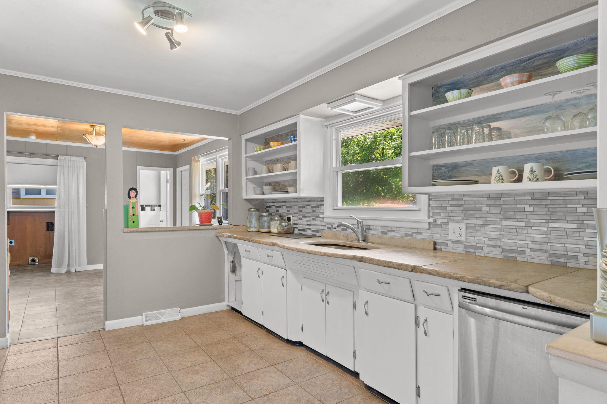 1904 South Valleyroad Avenue Property Photo 14