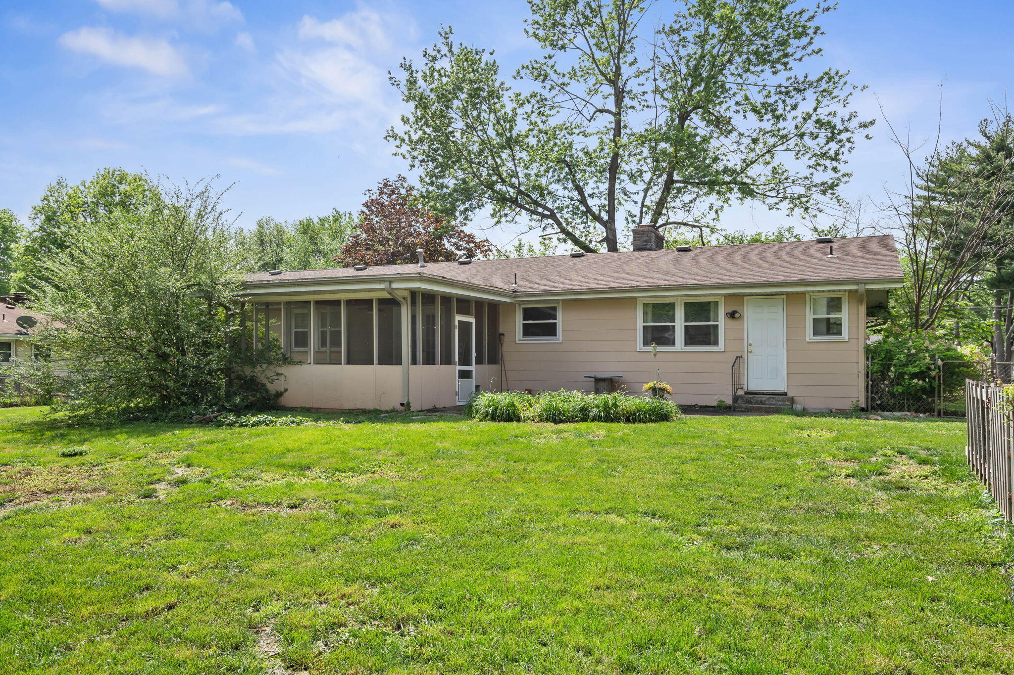 1904 South Valleyroad Avenue Property Photo 32