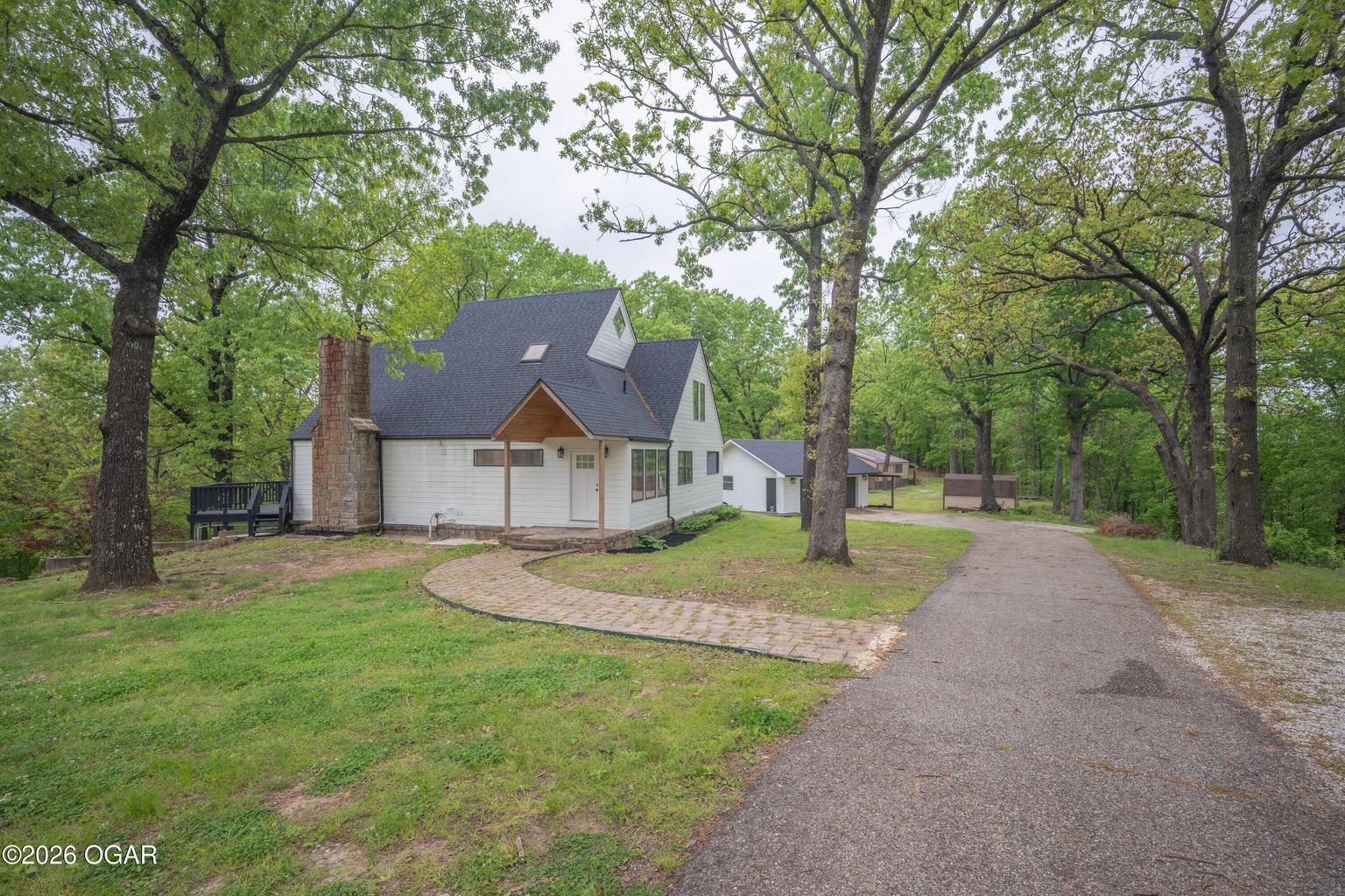 18576 Hereford Road Property Photo 2