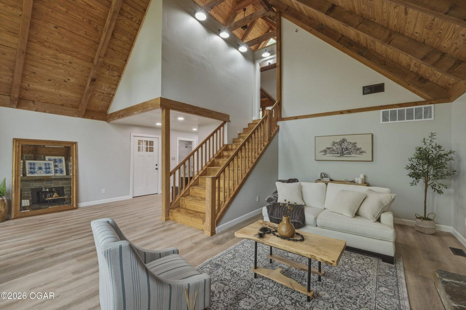 18576 Hereford Road Property Photo 6