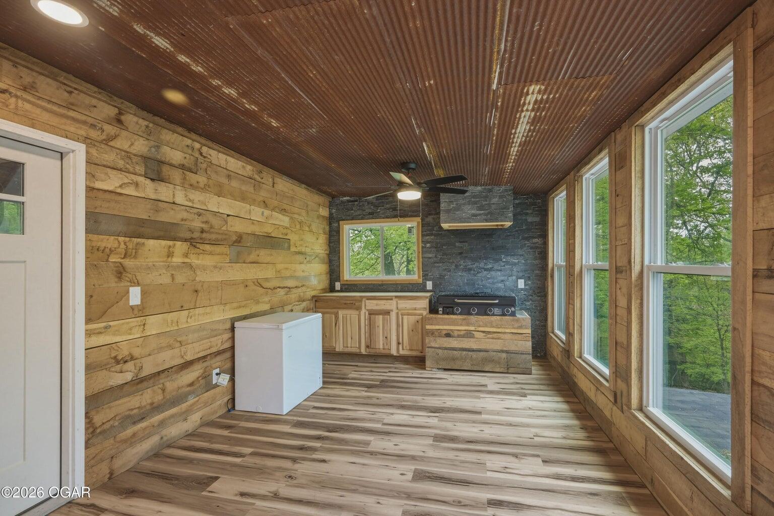 18576 Hereford Road Property Photo 25