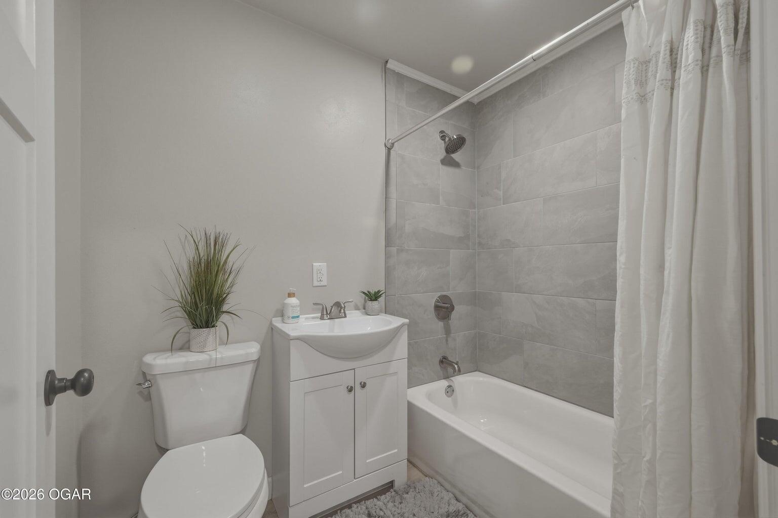18576 Hereford Road Property Photo 26