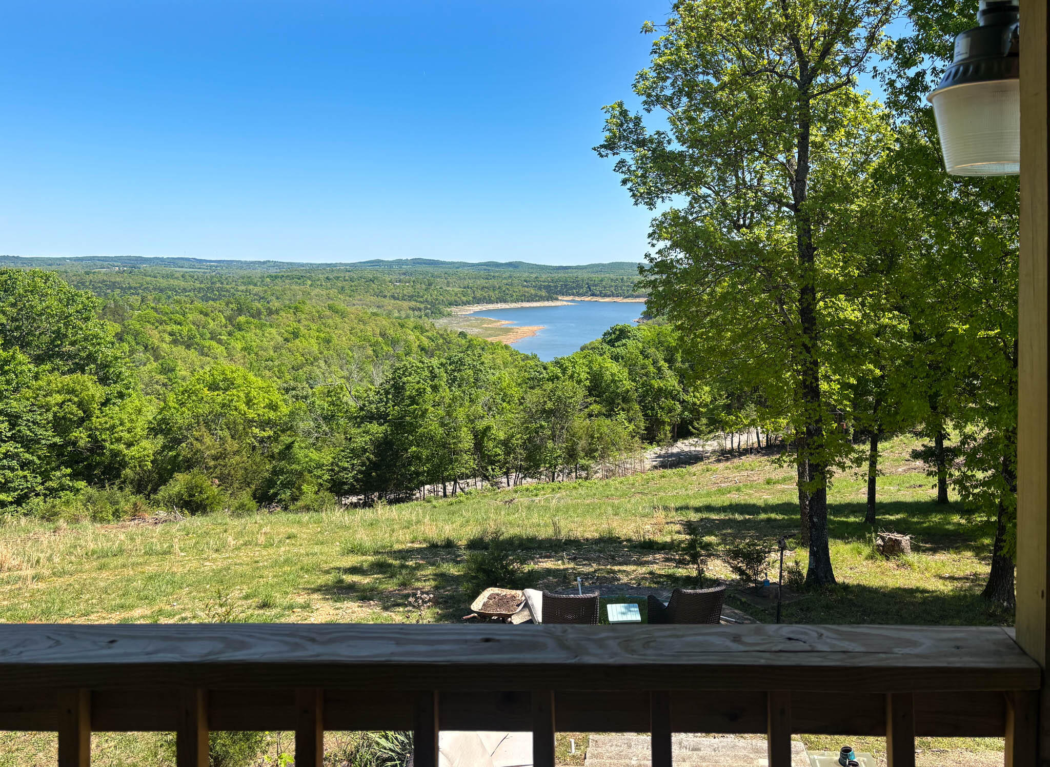 445 Pine Hollow Road Property Photo 2