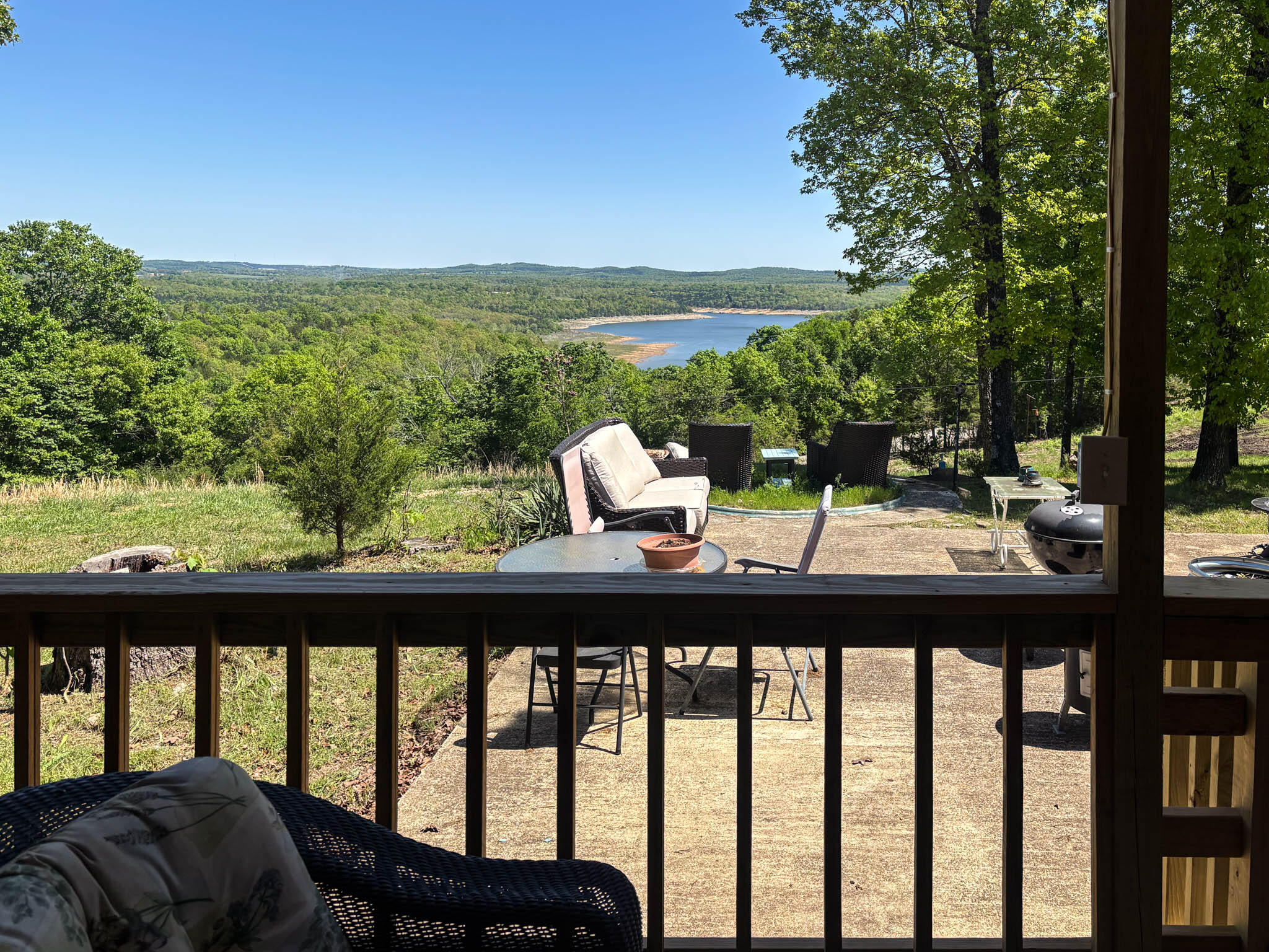 445 Pine Hollow Road Property Photo 4