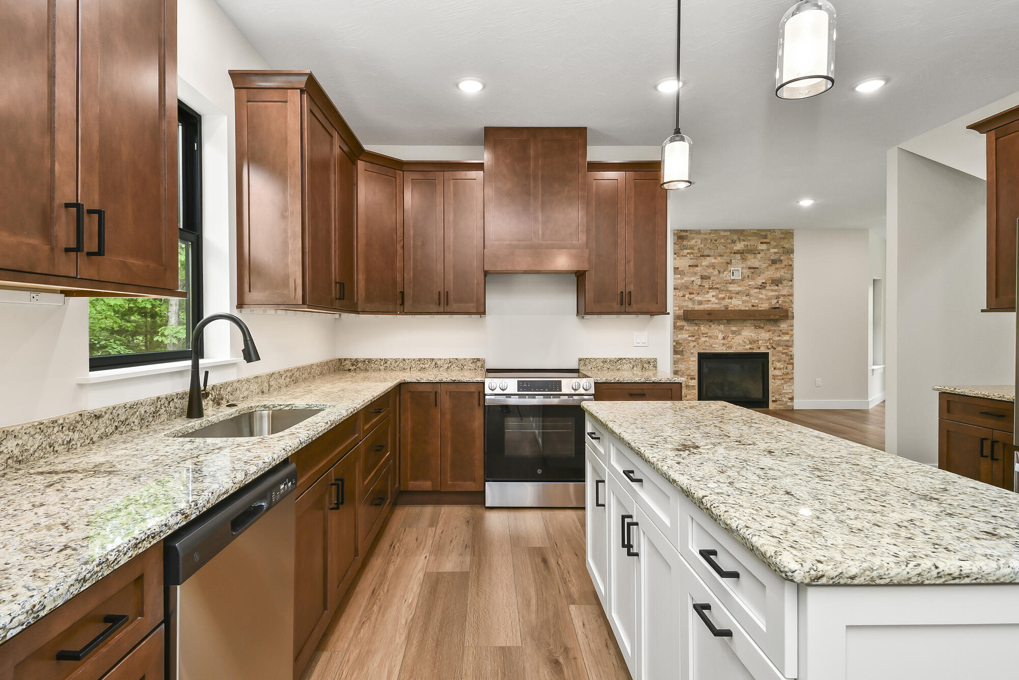 1 Top Lane Property Photo 28