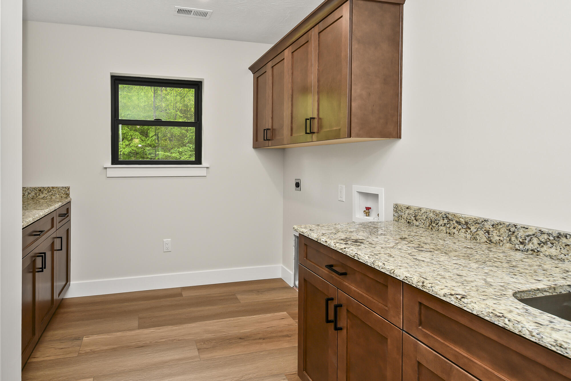 1 Top Lane Property Photo 62