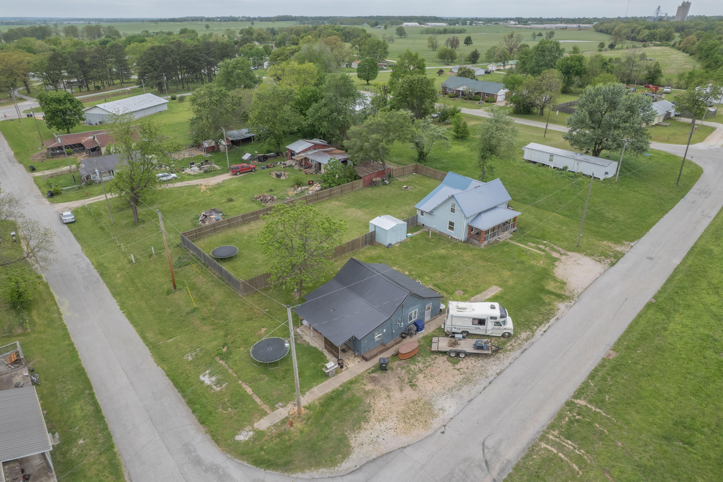 10604 North Front Street Property Photo 3