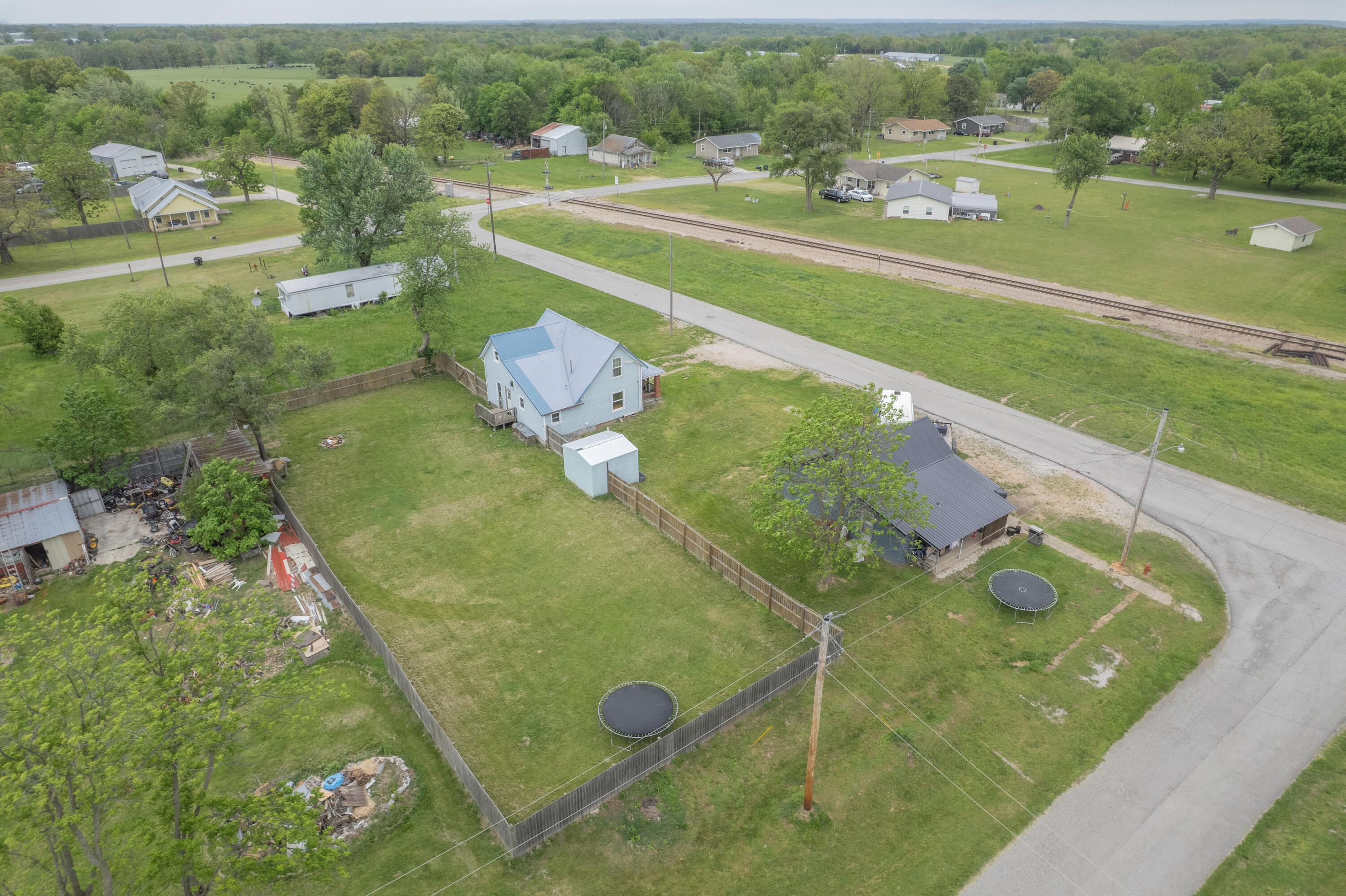 10604 North Front Street Property Photo 4