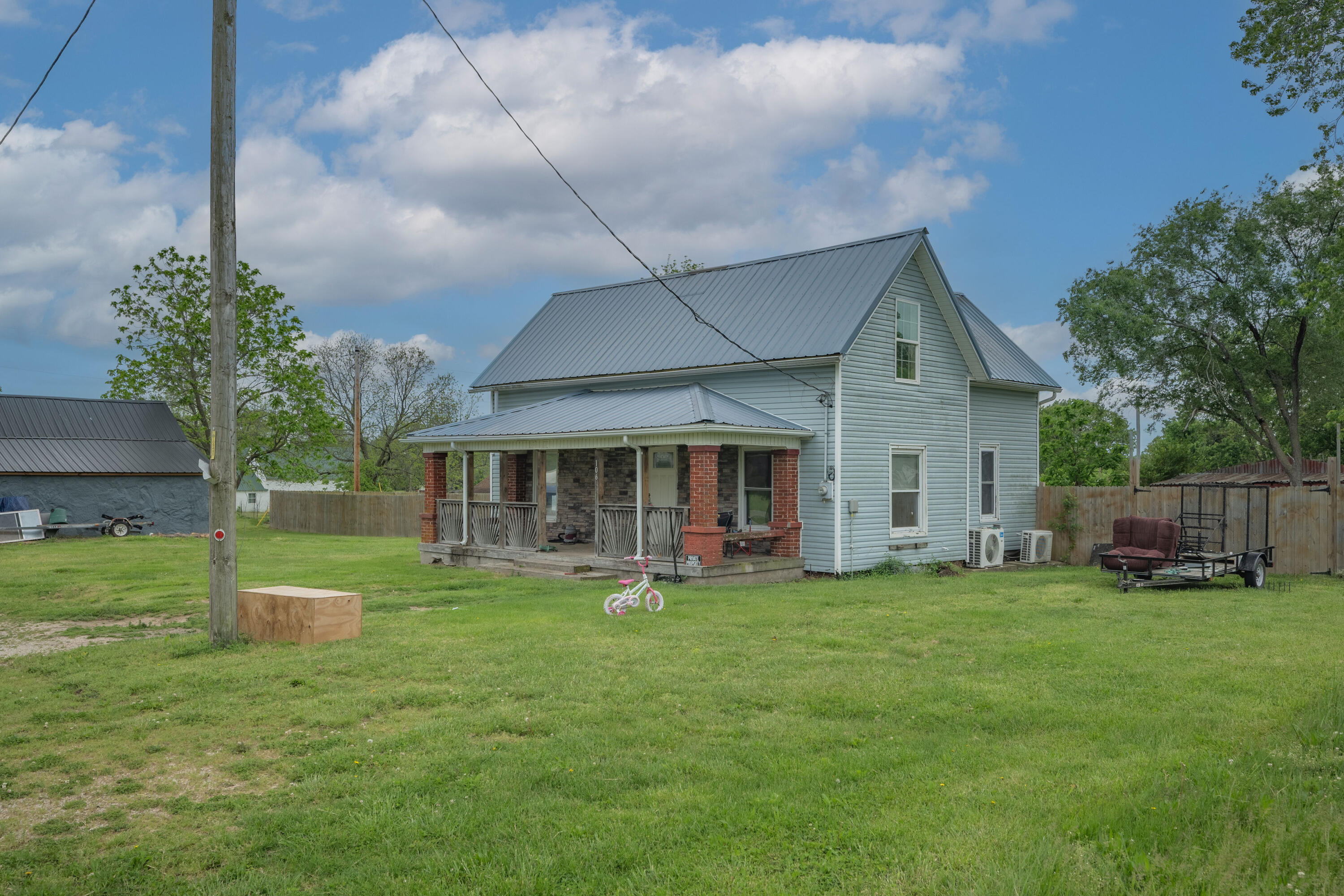 10604 North Front Street Property Photo 7