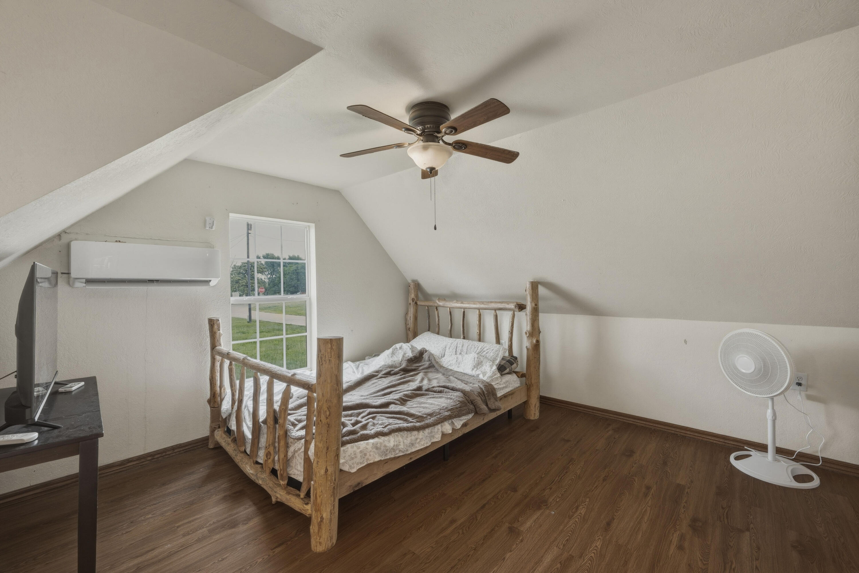 10604 North Front Street Property Photo 21