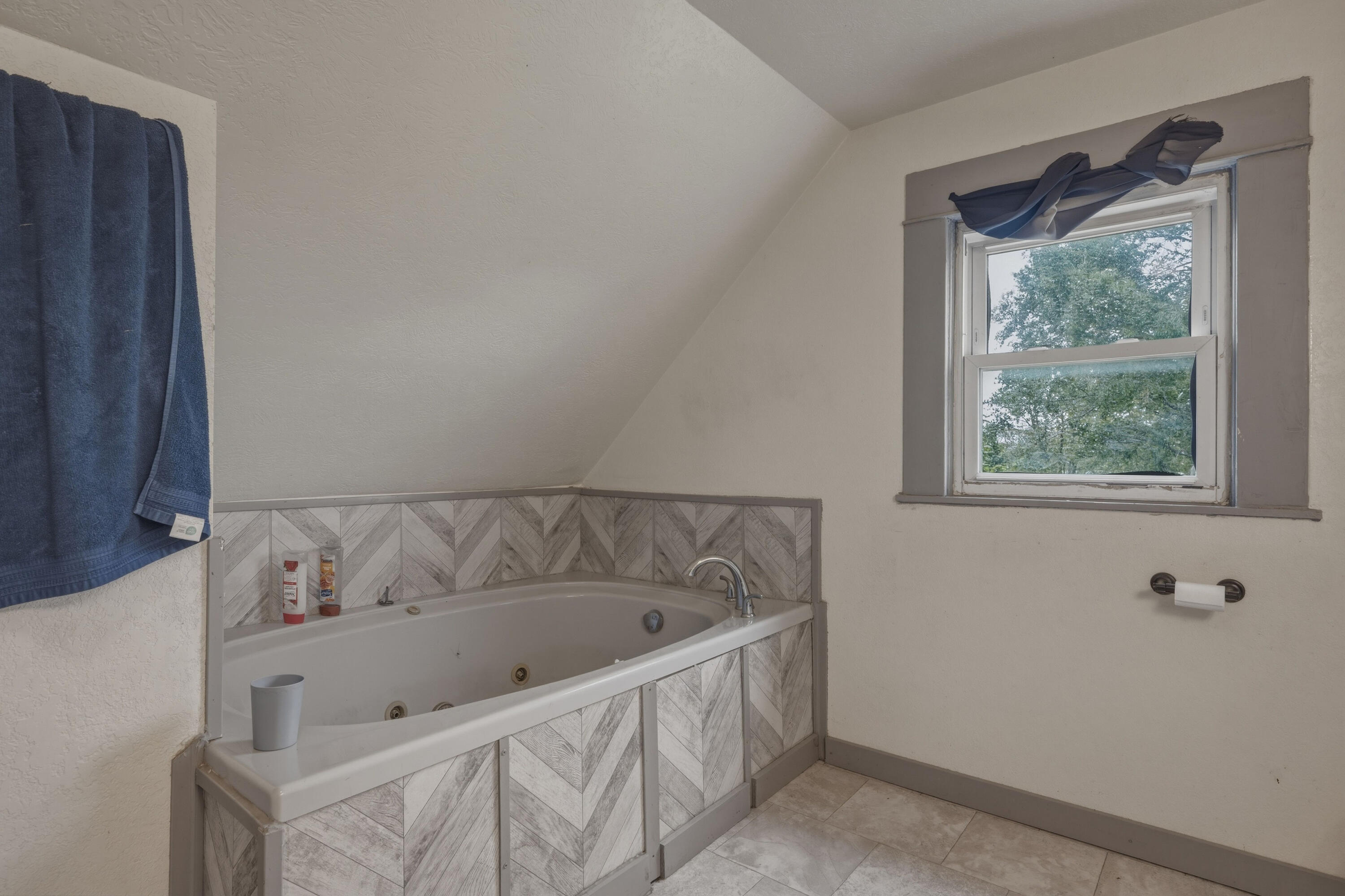 10604 North Front Street Property Photo 25