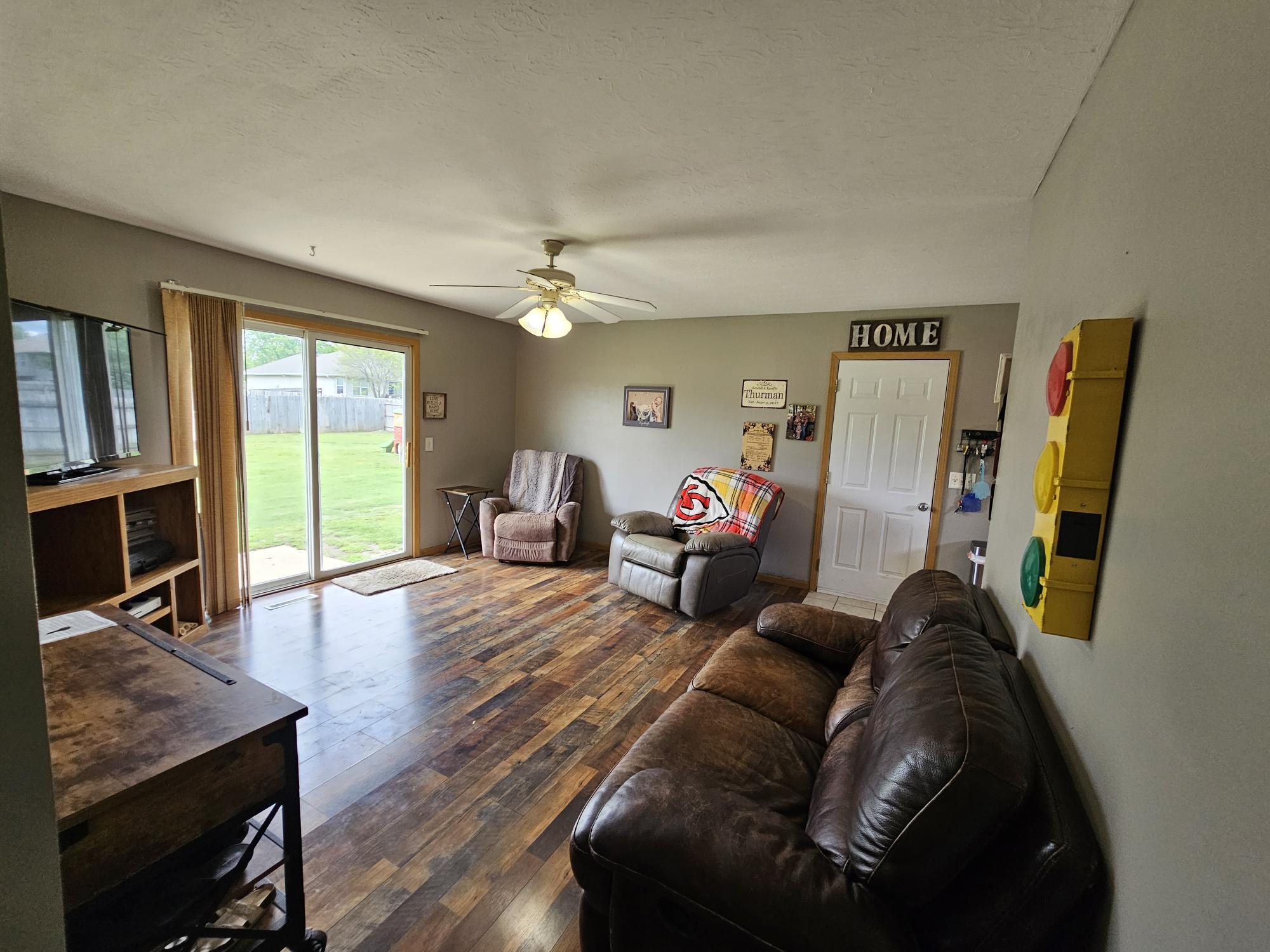 211 Arrowhead Road Property Photo 3