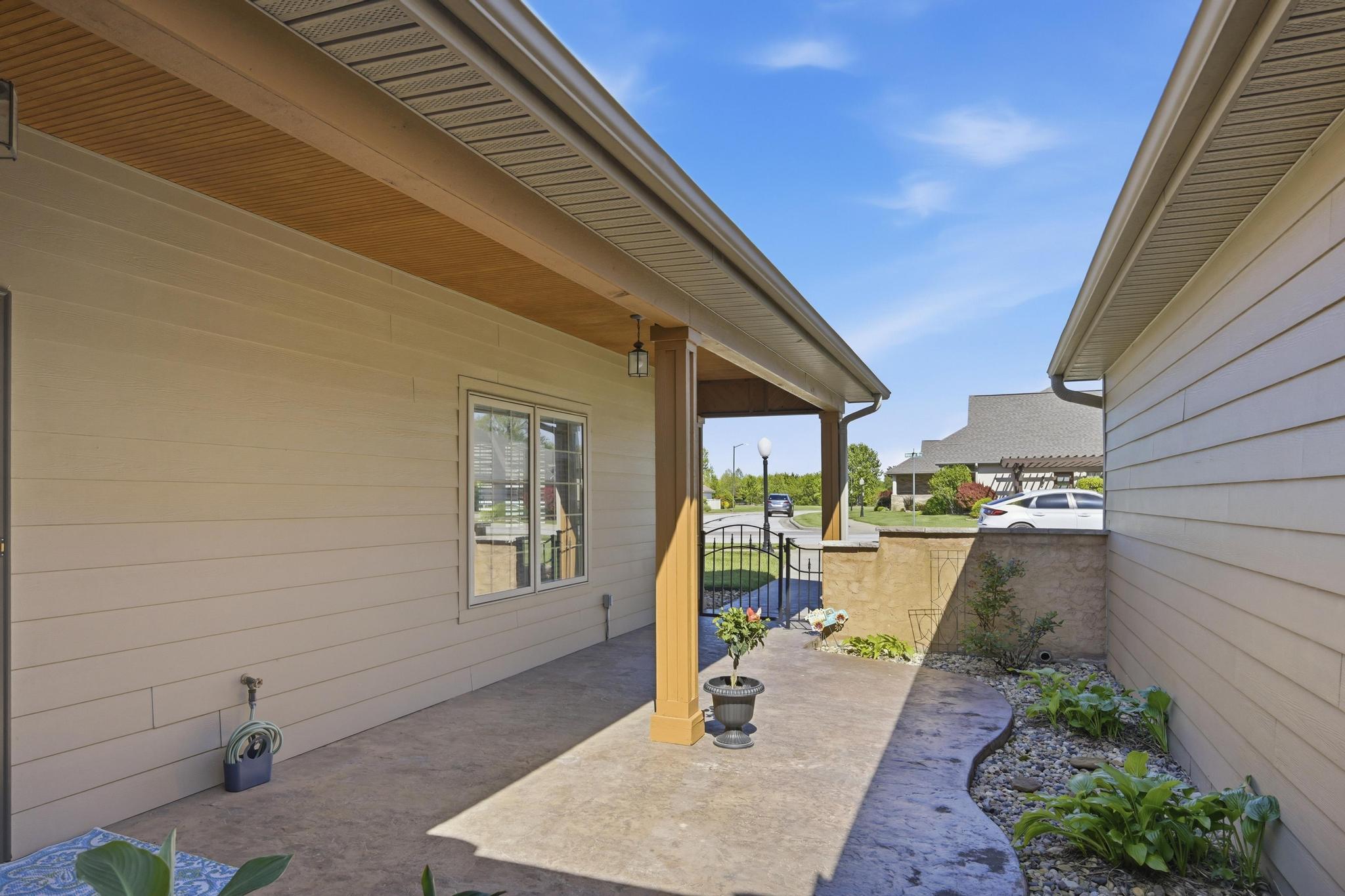 1909 Bluebird Way Property Photo 42