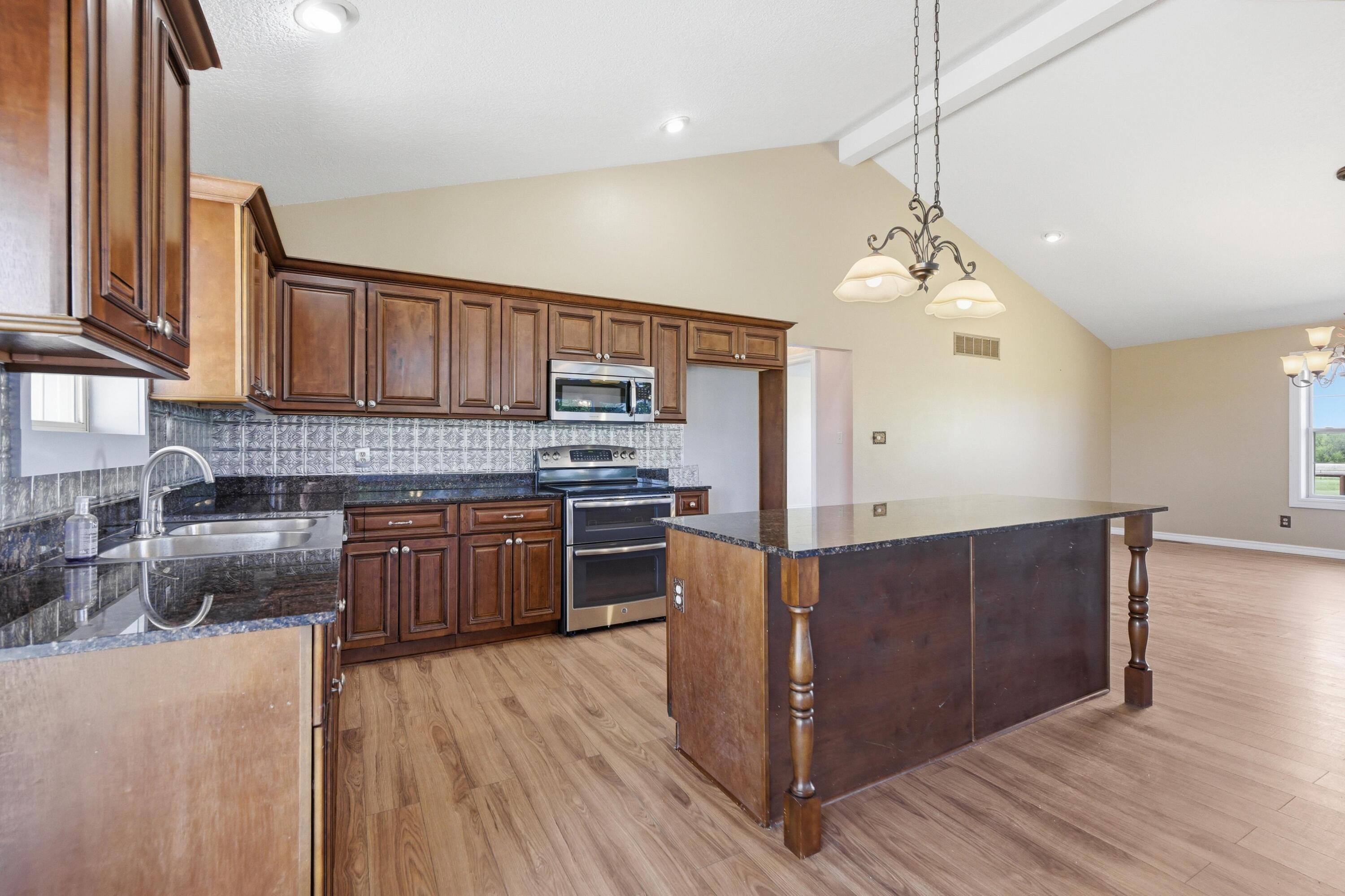 9617 County Lane 262 Property Photo 67
