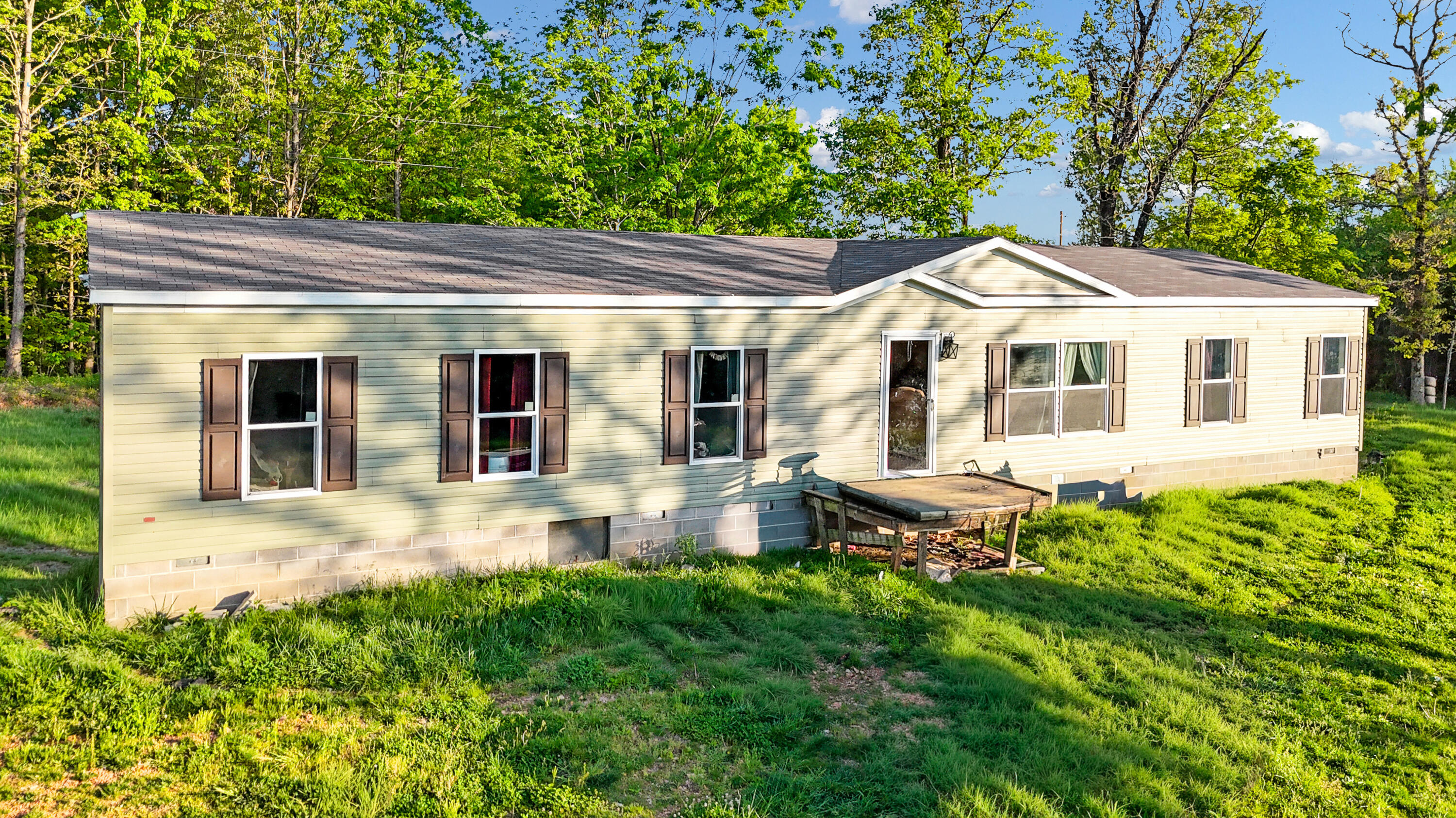 3724 Private Road 2217 Property Photo 1