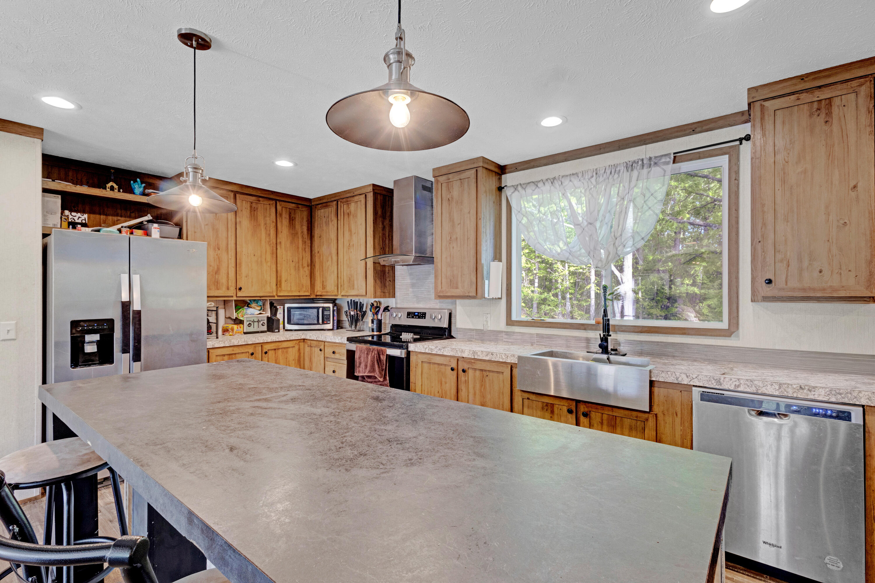 3724 Private Road 2217 Property Photo 6