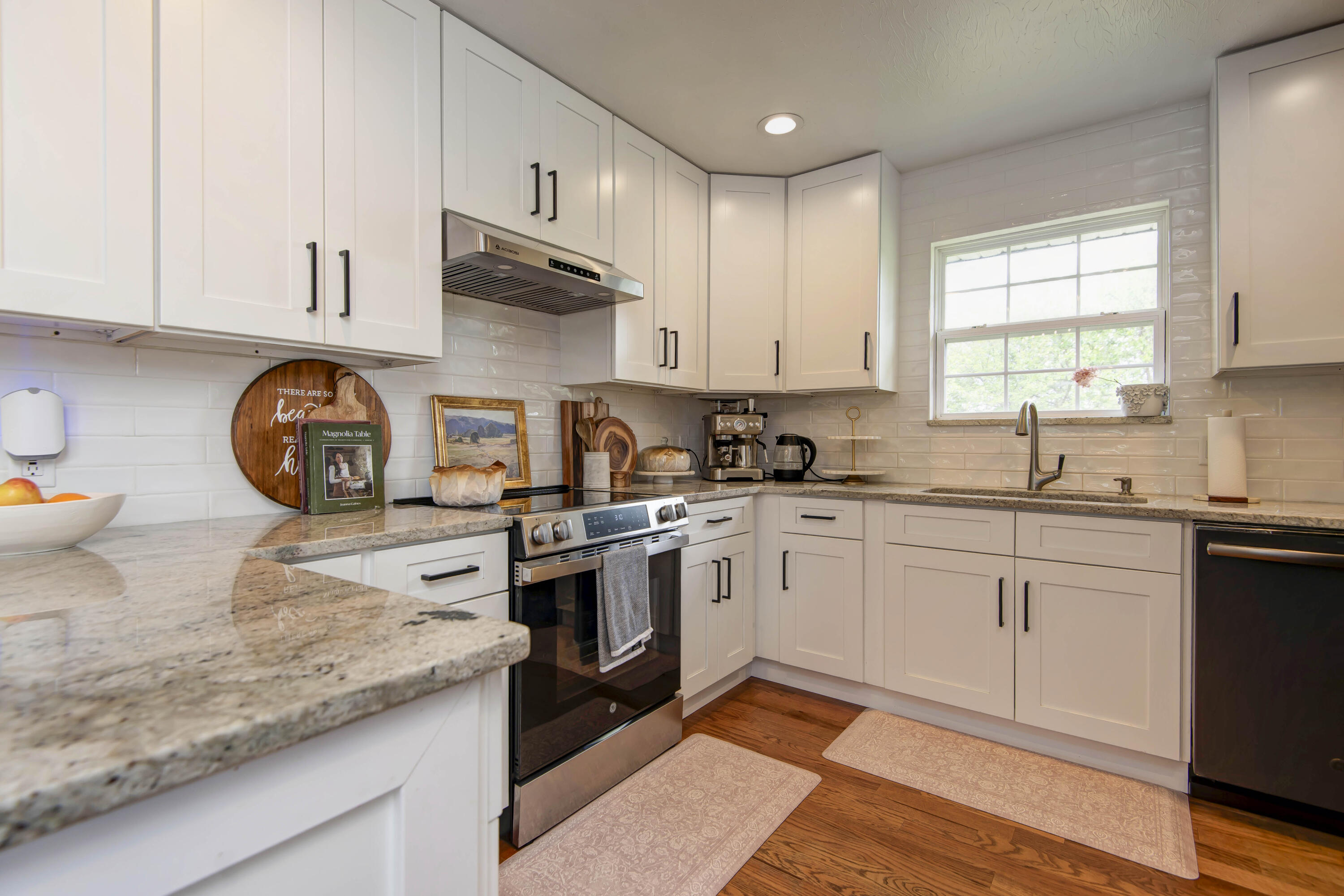 293 Quarry Loop Property Photo 9